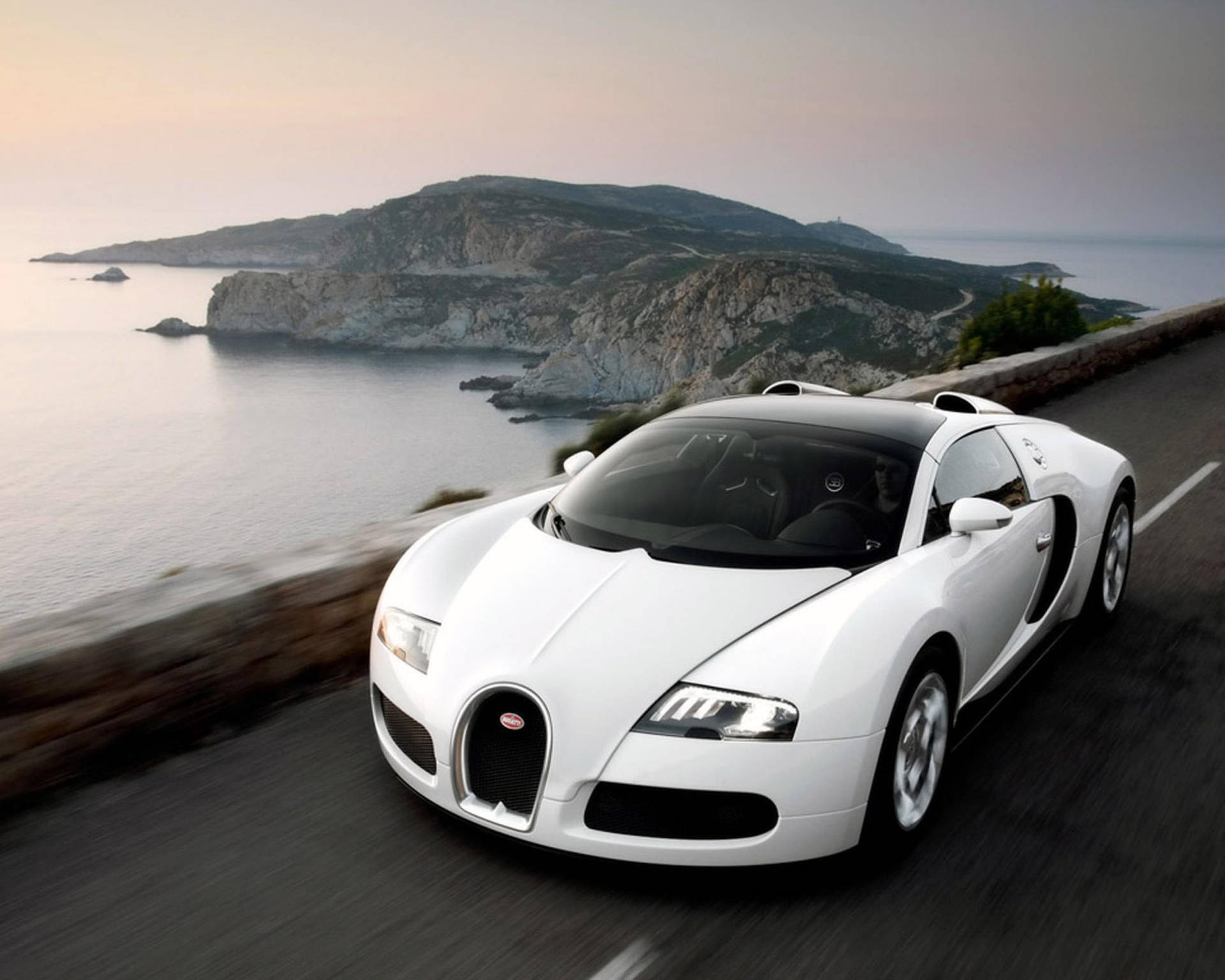 Wit Bugatti Seepadweg — Bugatti Muurpapier