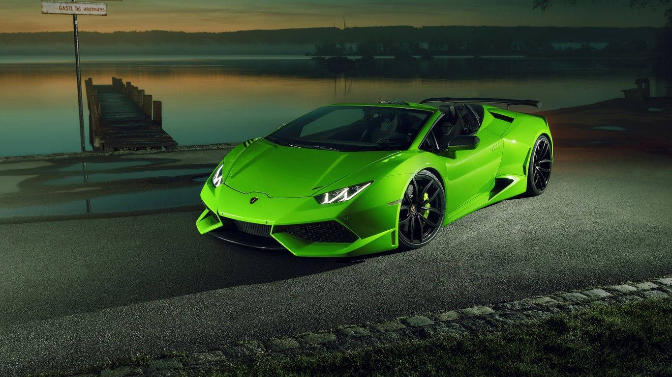 1366X 768 HD Sportmotor in Groen Muurpapier