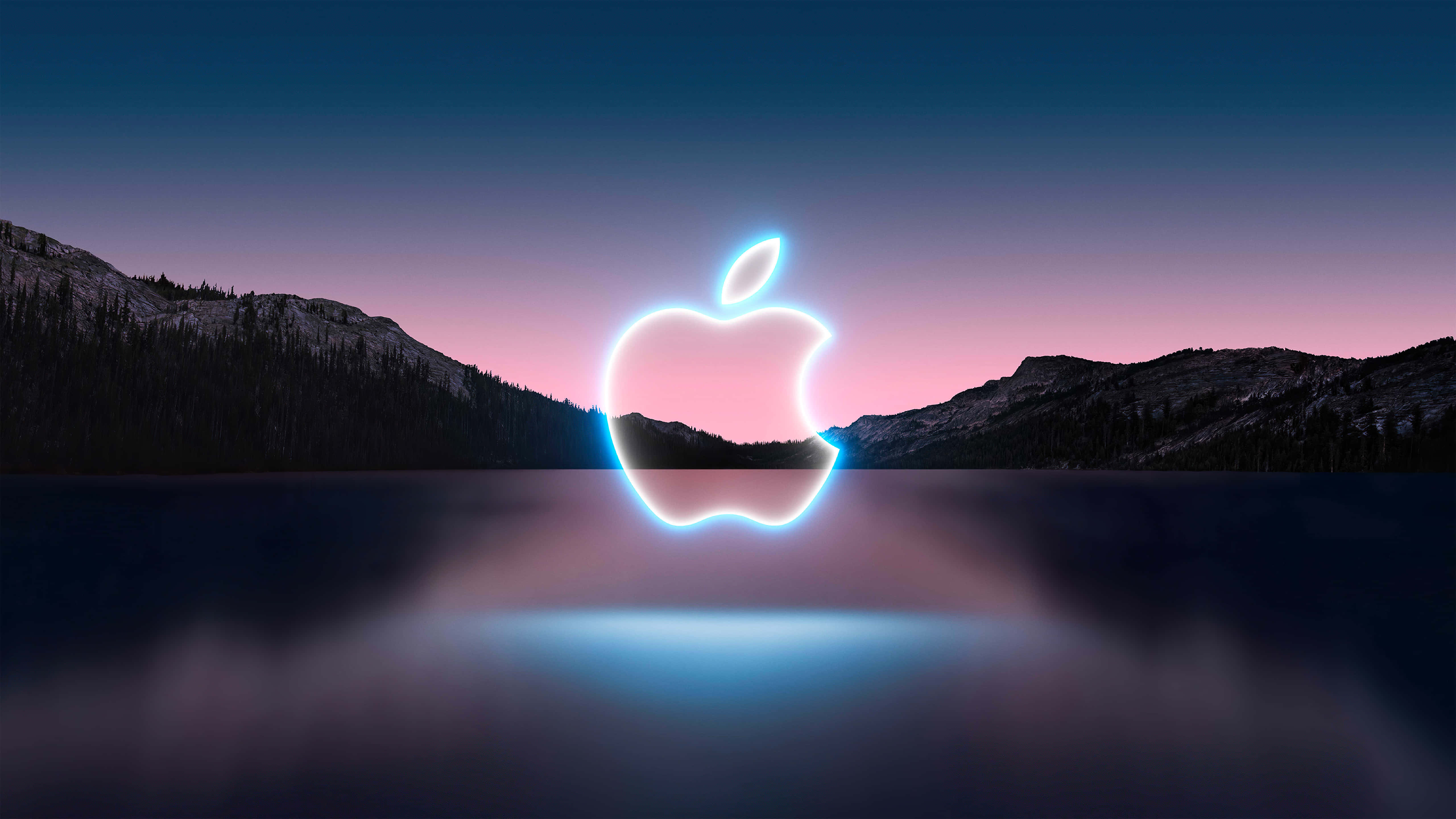 4K Apple met Berge Muurpapier