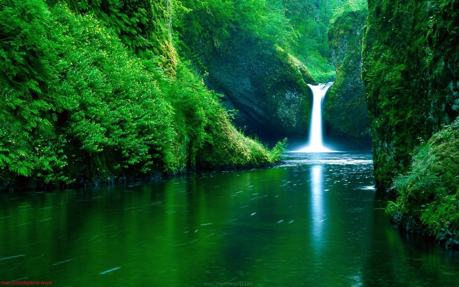 4K Natuur Waterval Muurpapier