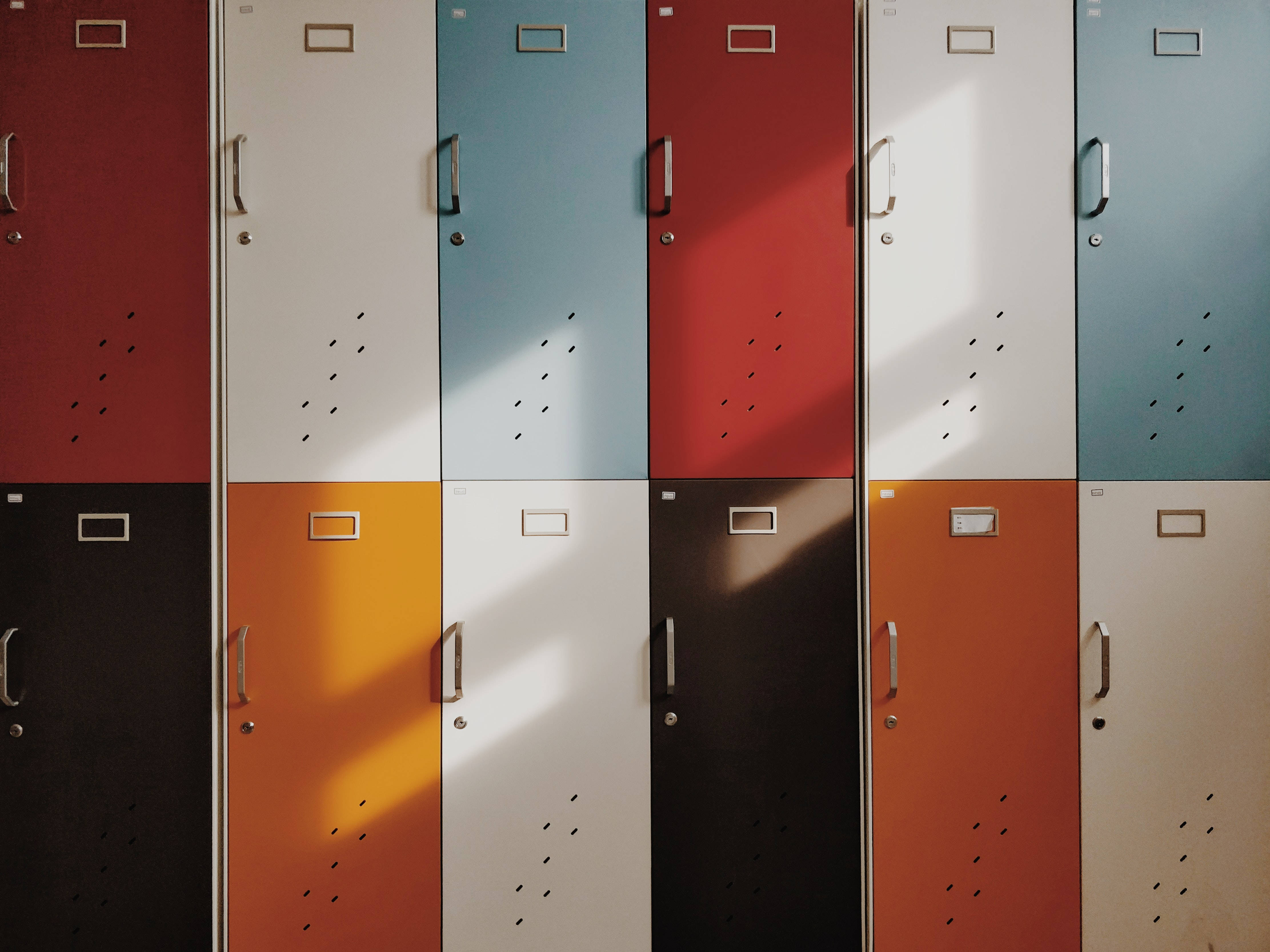 Aëstetiese Patroon van Skoolslotte Muurpapier