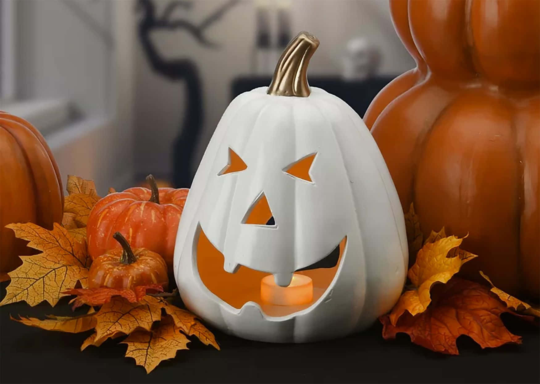 Agtergrond van Halloween Pampoene met Wit Gesig Muurpapier