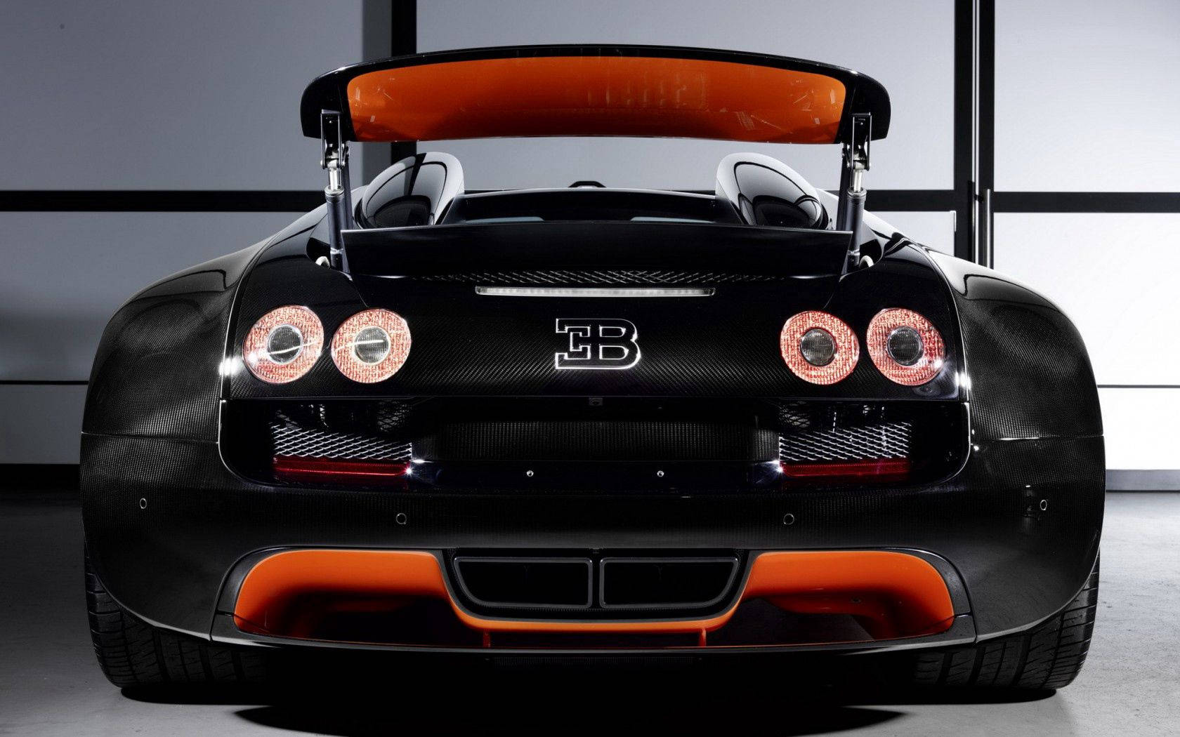 Agterkant van Bugatti Veyron Muurpapier