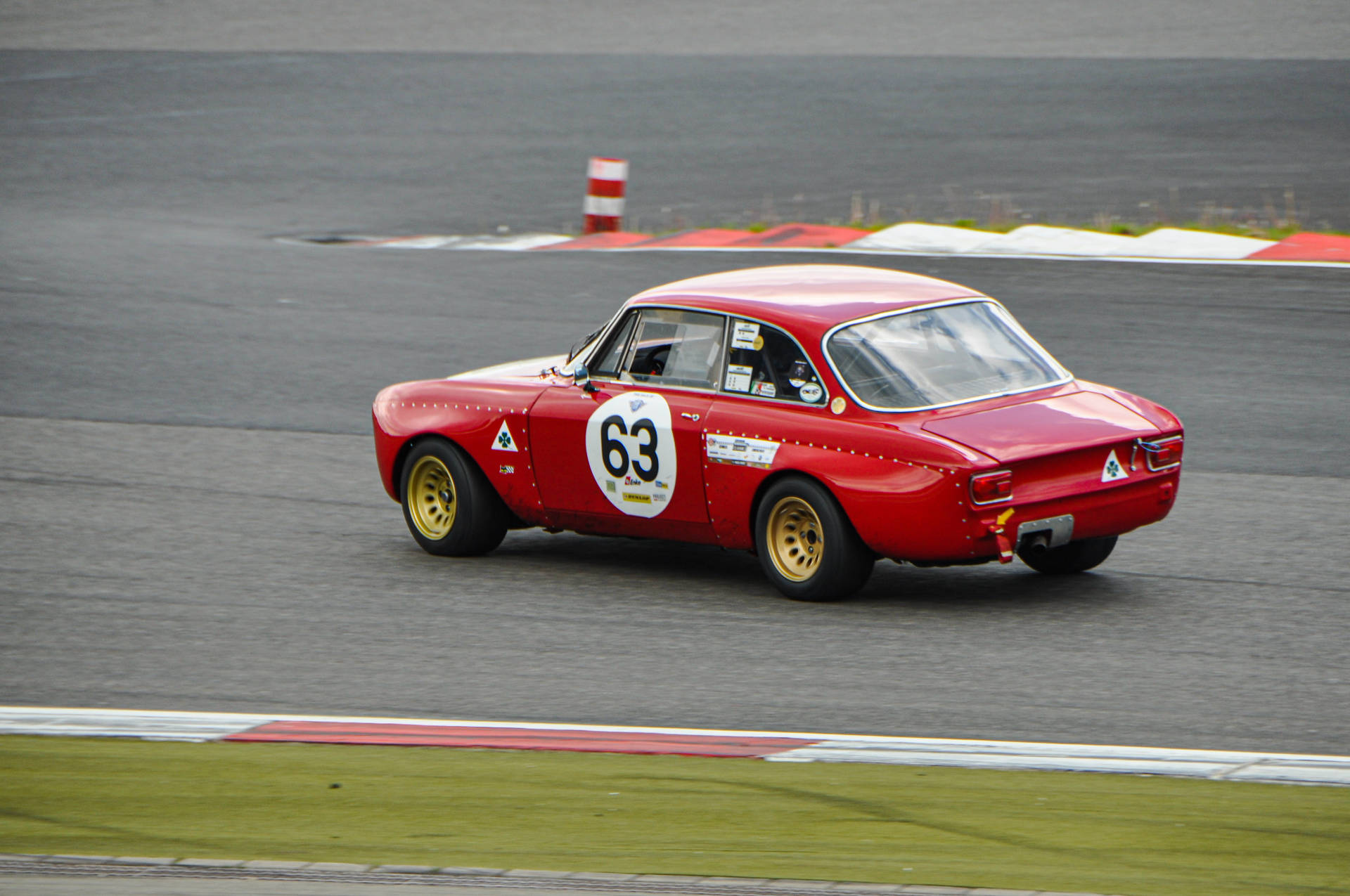 Alfa Romeo Giulia GTA Corsa koepee motor agtergrond.