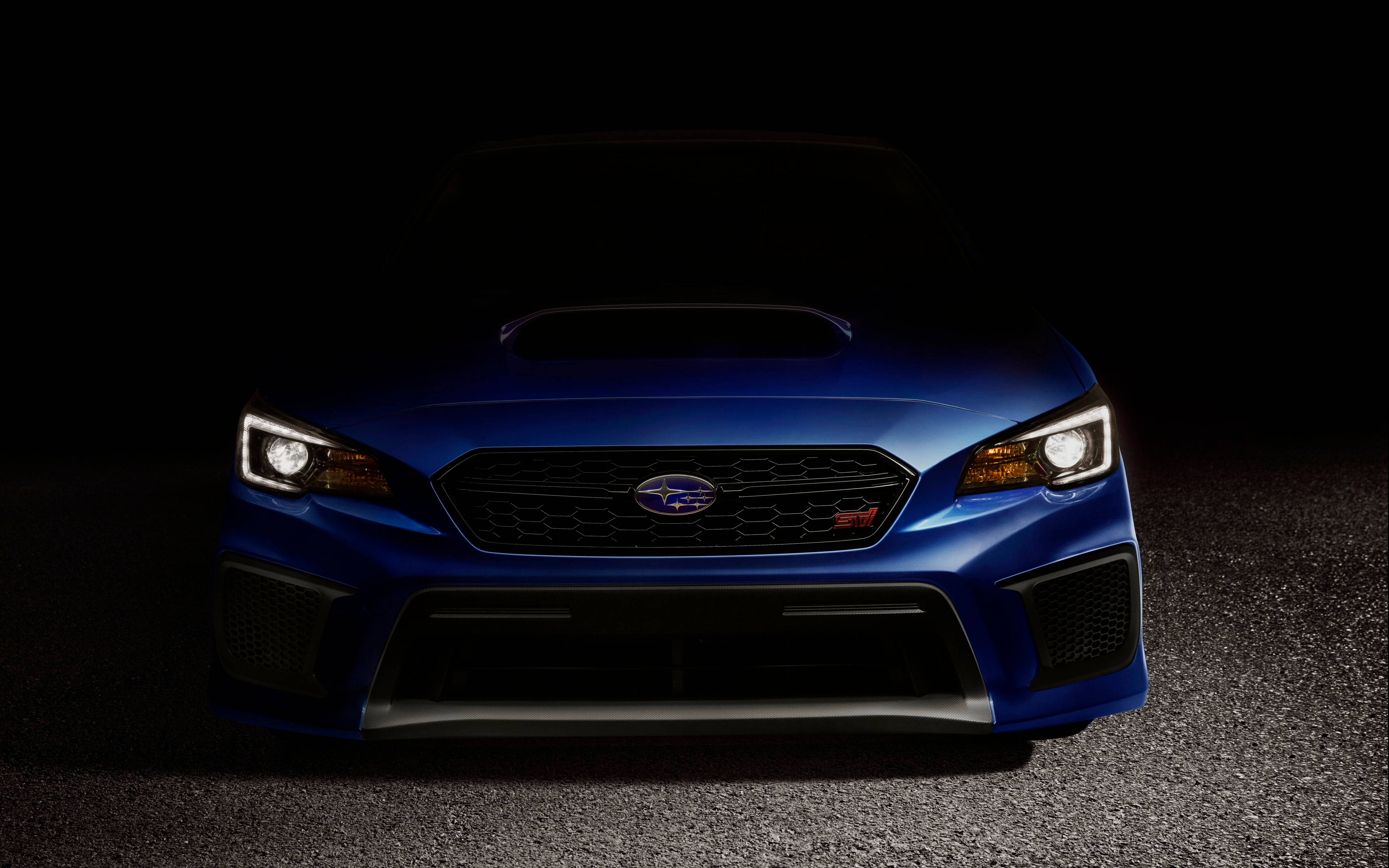Asemrowende 4K-beeld van Subaru WRX STI in beweging Muurpapier