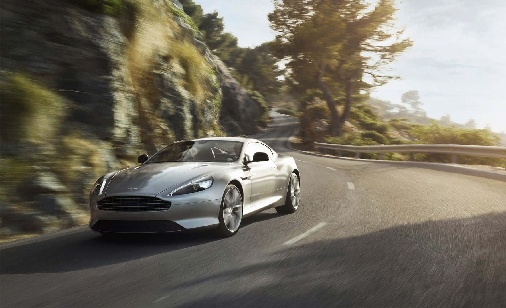 Aston Martin DB9 Sportmotor Muurpapier