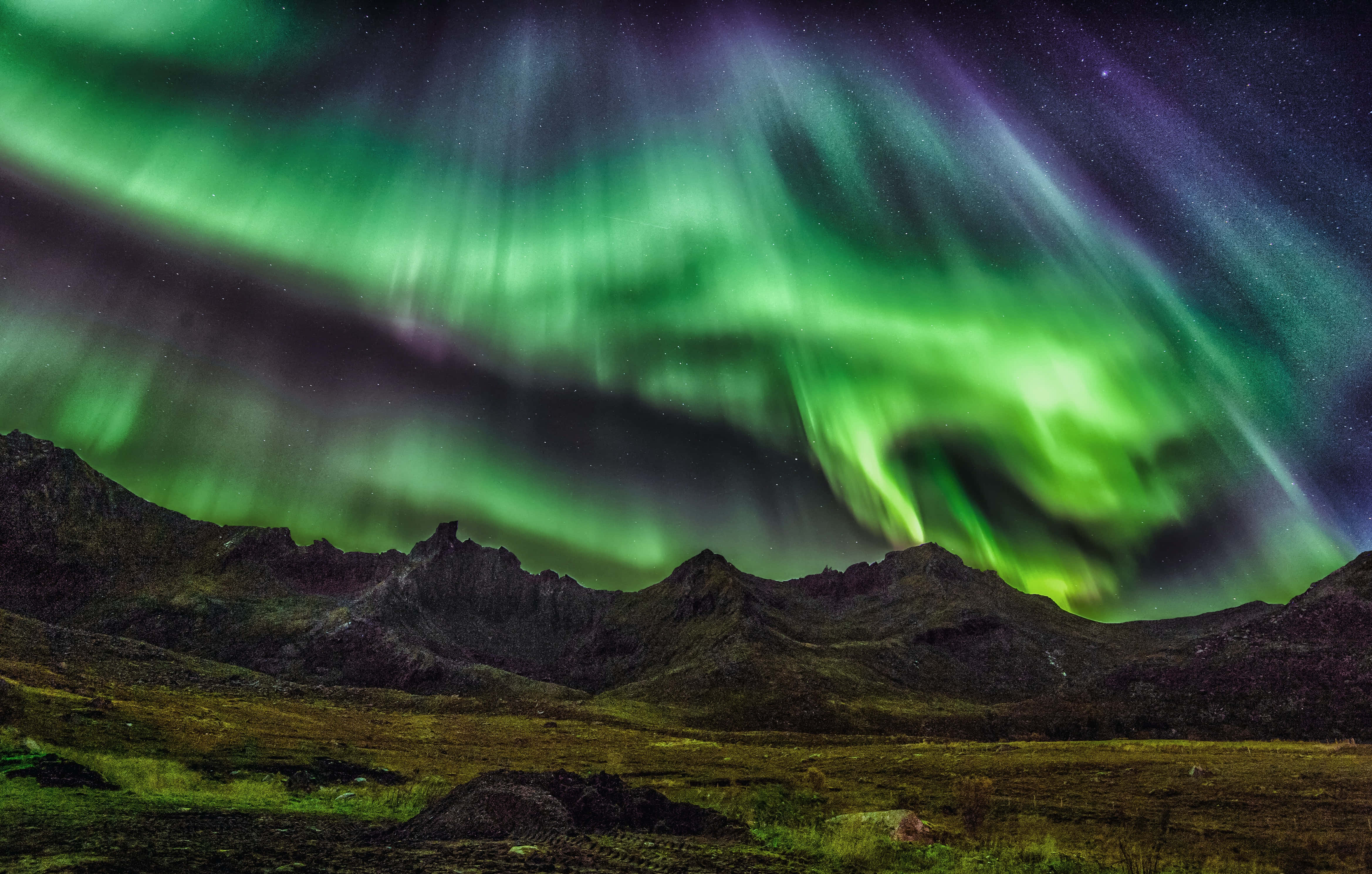 aurora borealis oor yceland Muurpapier