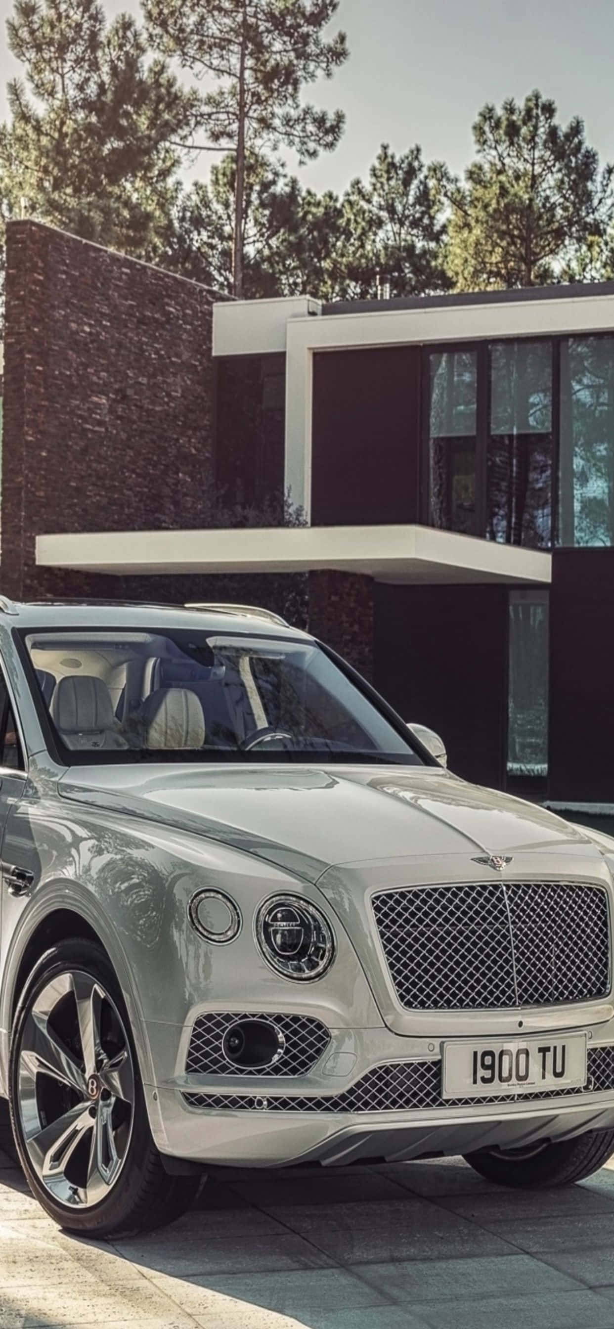 "Beleef 'n Luukse Lewenstyl met die iPhone Xs Max en Bentley" Muurpapier