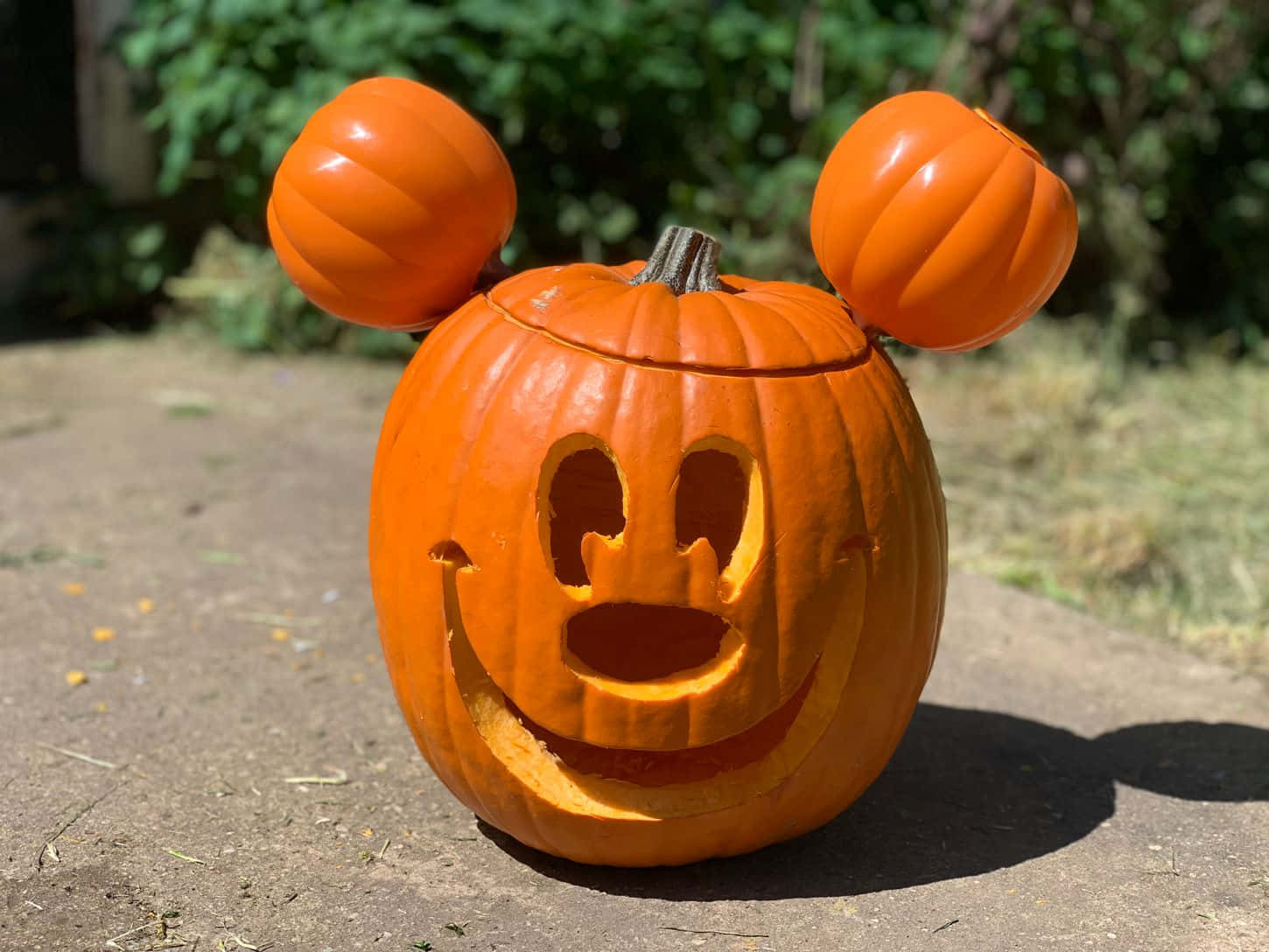 Betowerende Gloeiende Halloween-pompoen Muurpapier