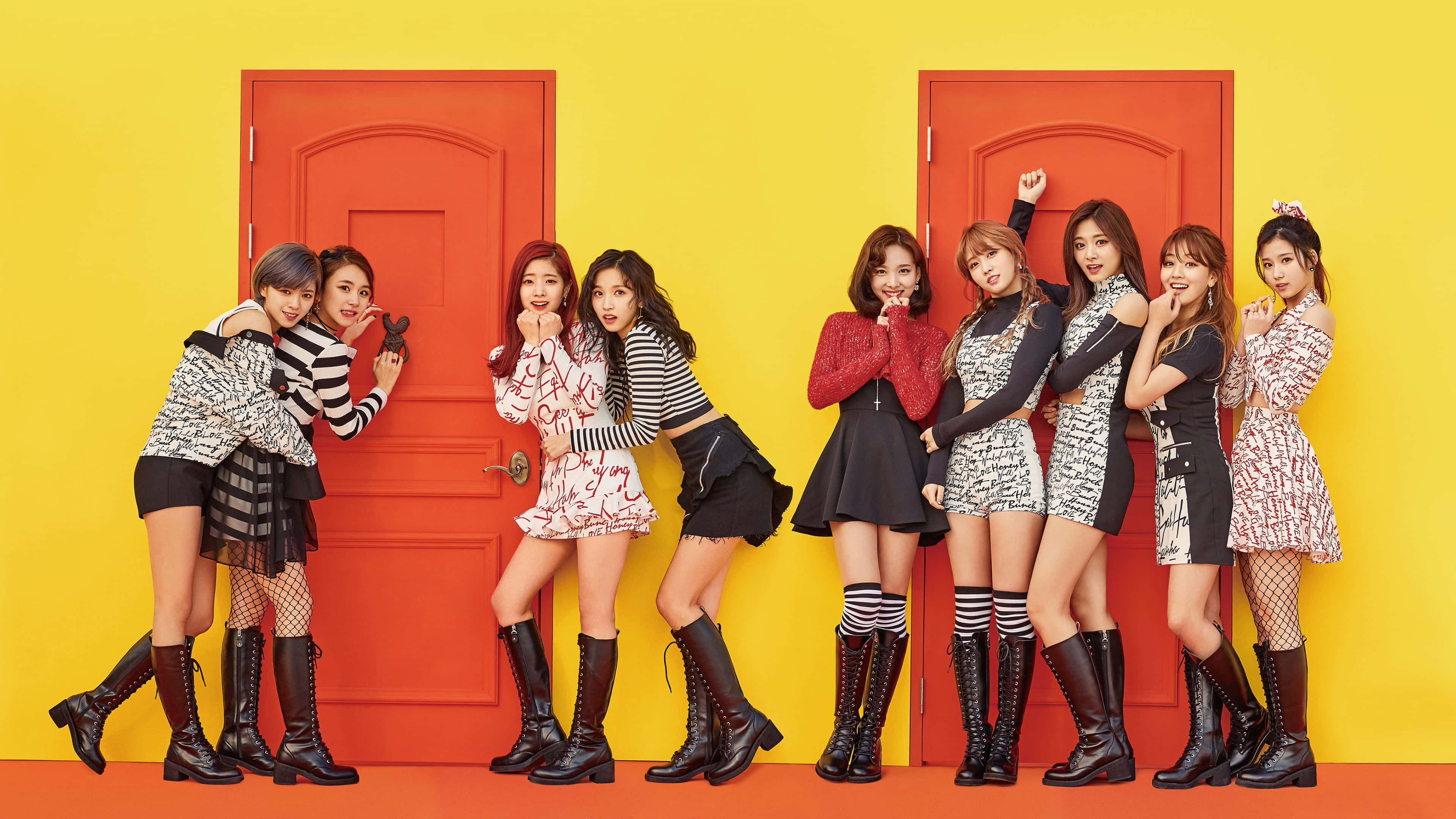 Betowerende oomblikke met Twice K-pop groep Muurpapier