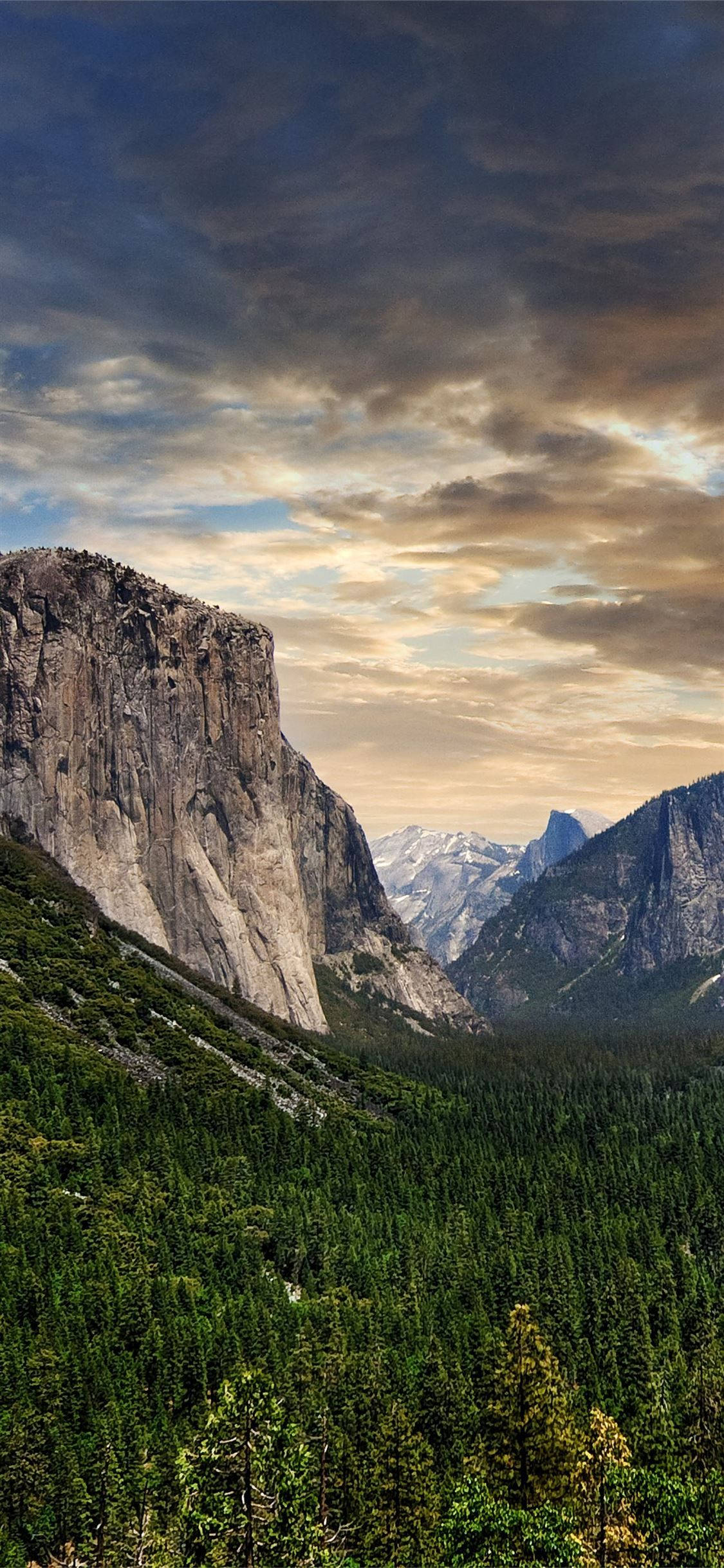 Bewolkte Dag by Yosemite iPhone Muurpapier