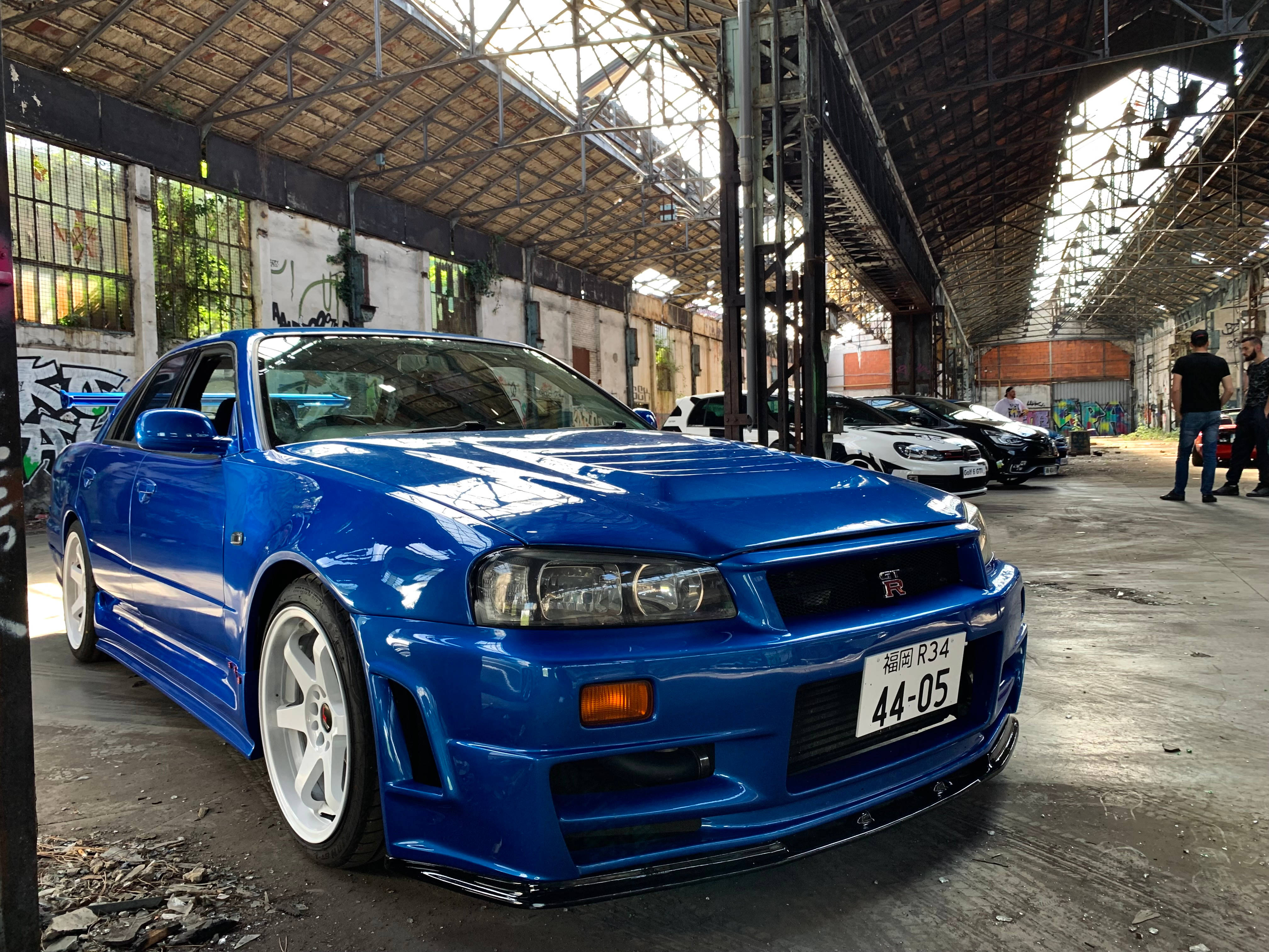 Blink Blou Nissan Skyline GTR R34 Muurpapier