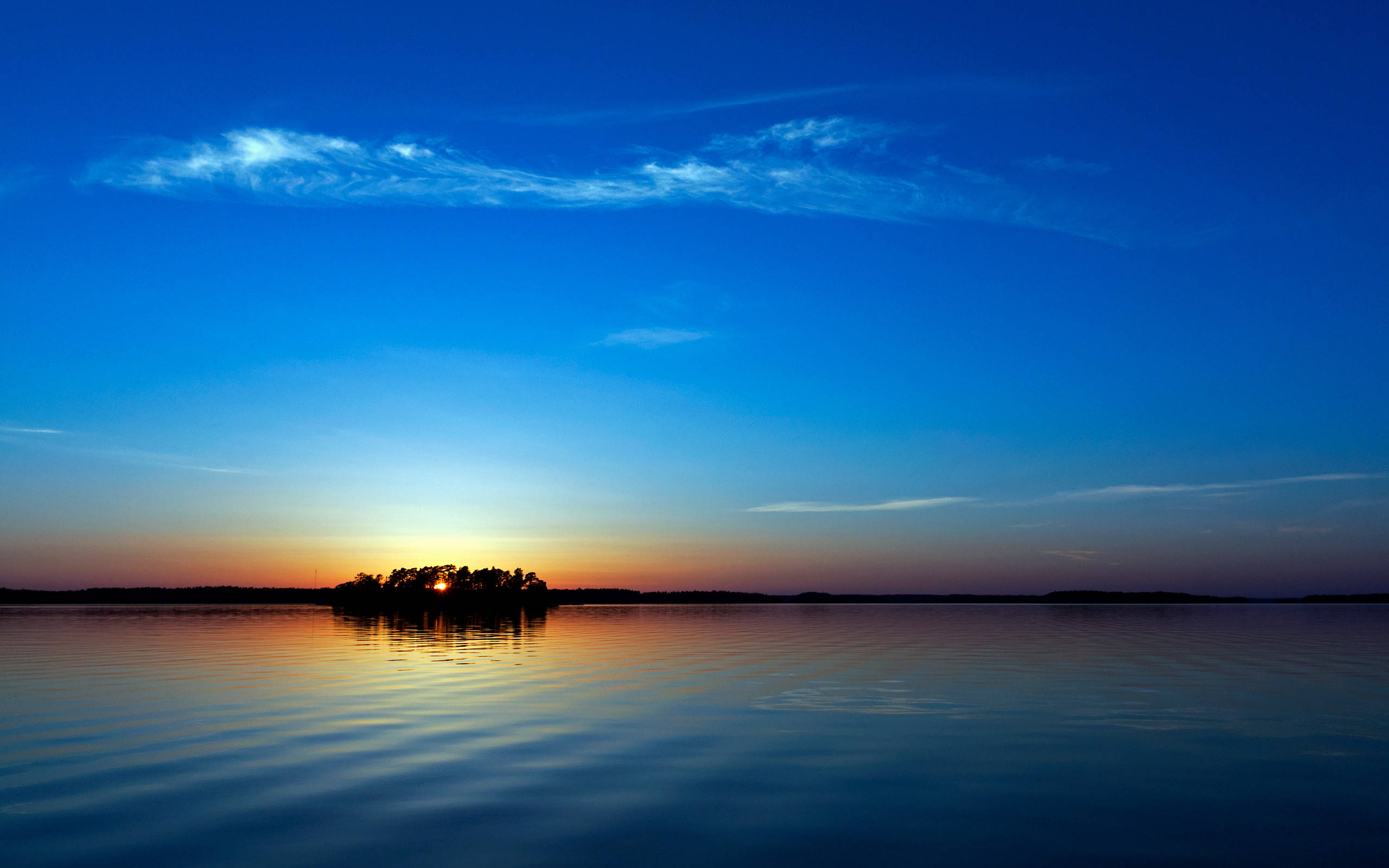 Blou Sonset Eiland Skermbewaarder Muurpapier