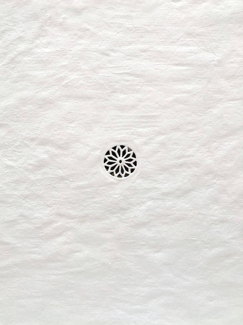 Boho-estetiese gekrummelde papier met blom Muurpapier