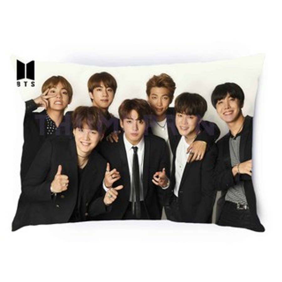 BTS Groep Oulike Kussing Muurpapier