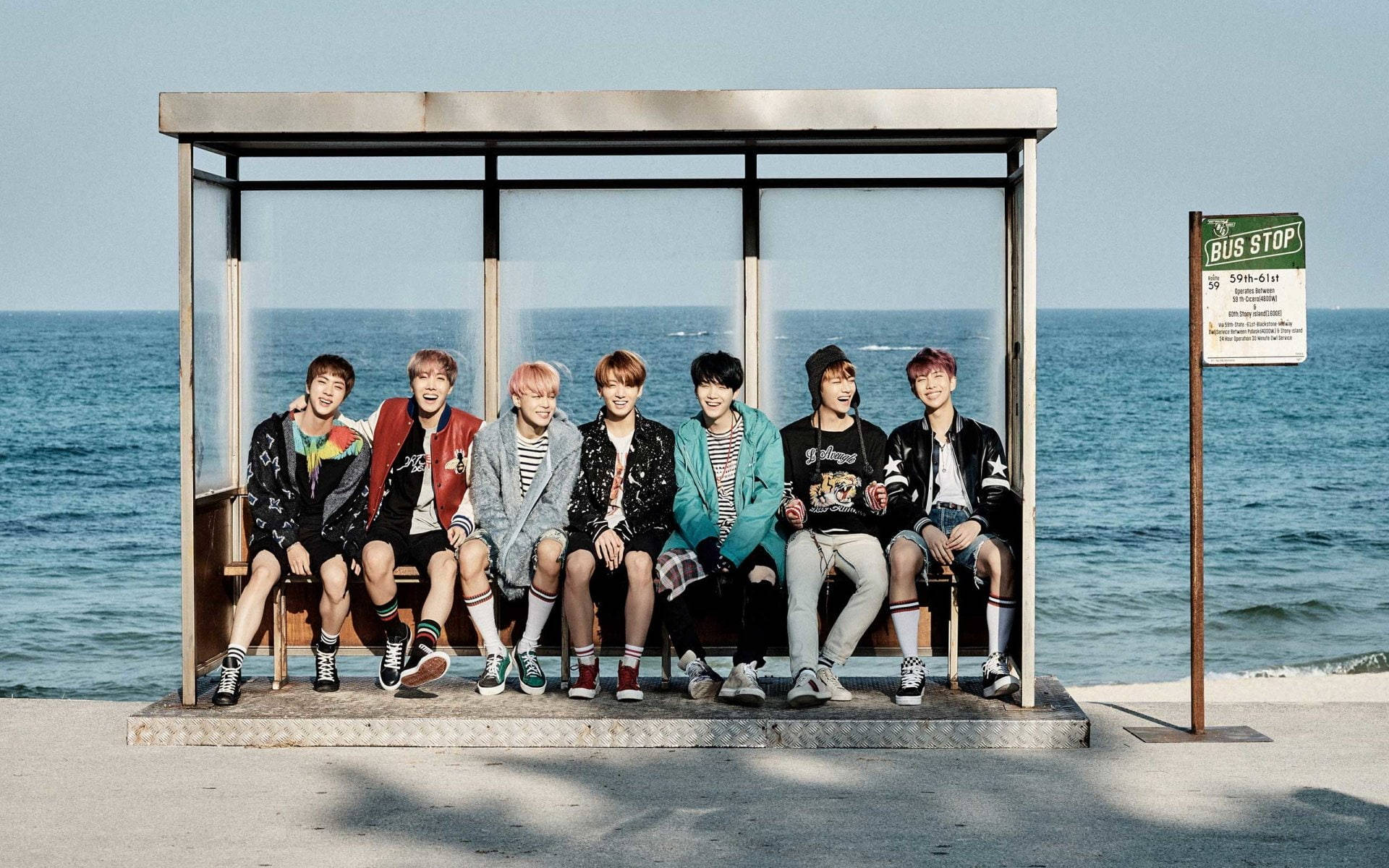BTS Groepsfoto YNWA Muurpapier