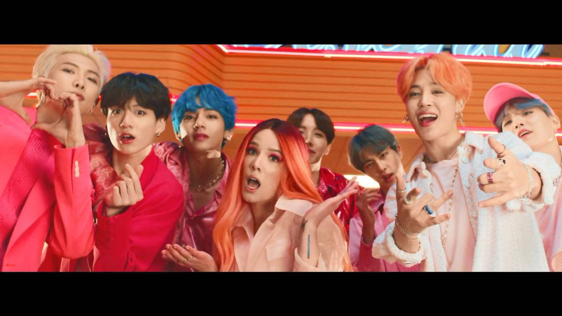 BTS & Halsey Lessenaar-agtergrond Muurpapier