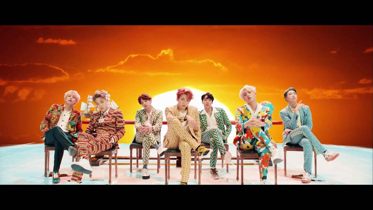 BTS "Idol" MV Dækskermagtergrond Muurpapier
