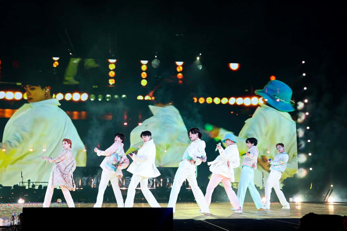 BTS Toestemming om te Dans Prentjie Muurpapier