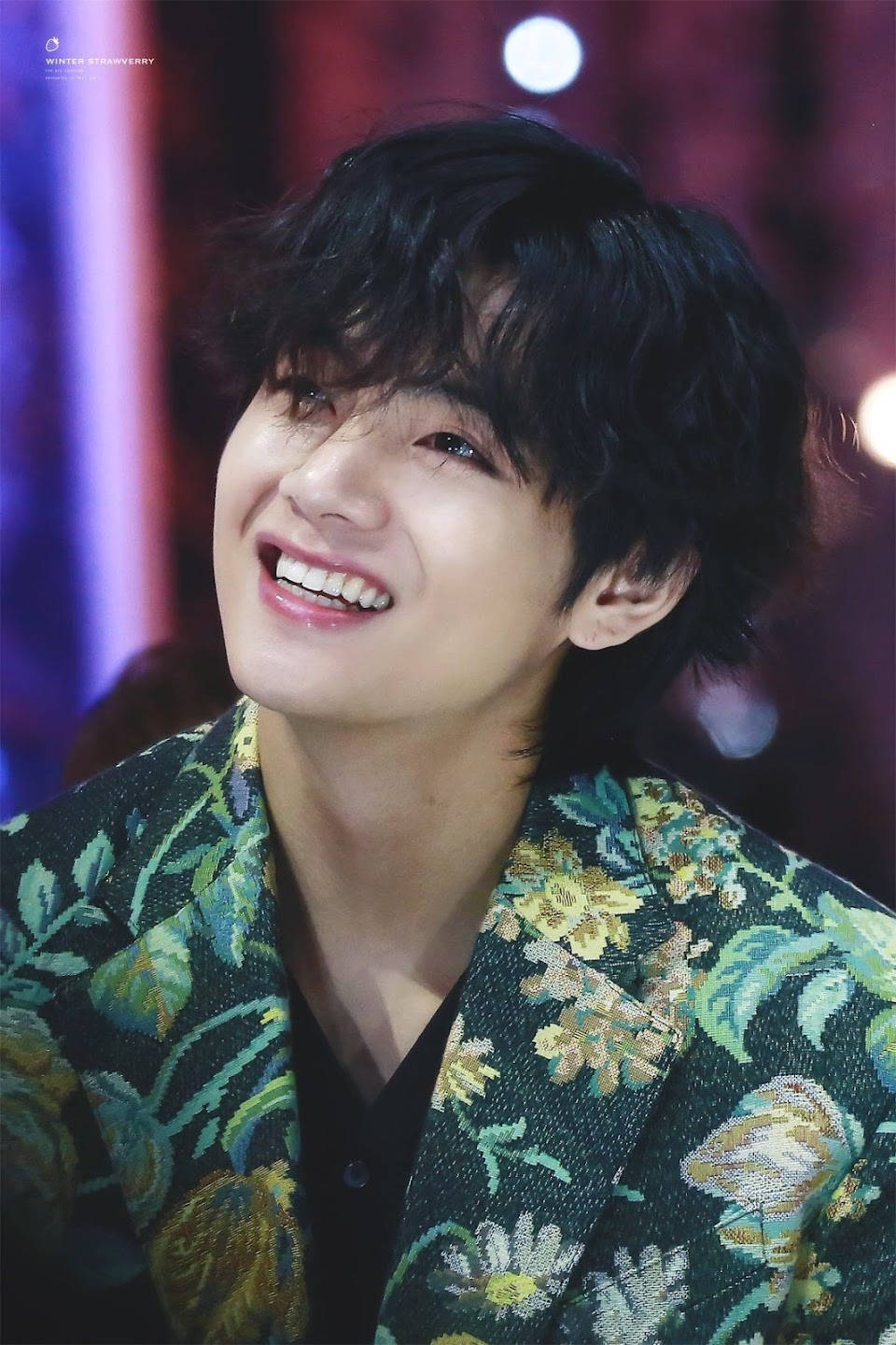BTS V Blompatroon Jas — Kpop GIF Muurpapier