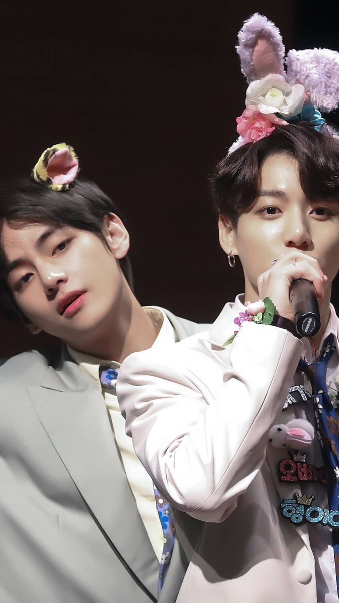 BTS V Jungkool Oulike Kopbande Muurpapier