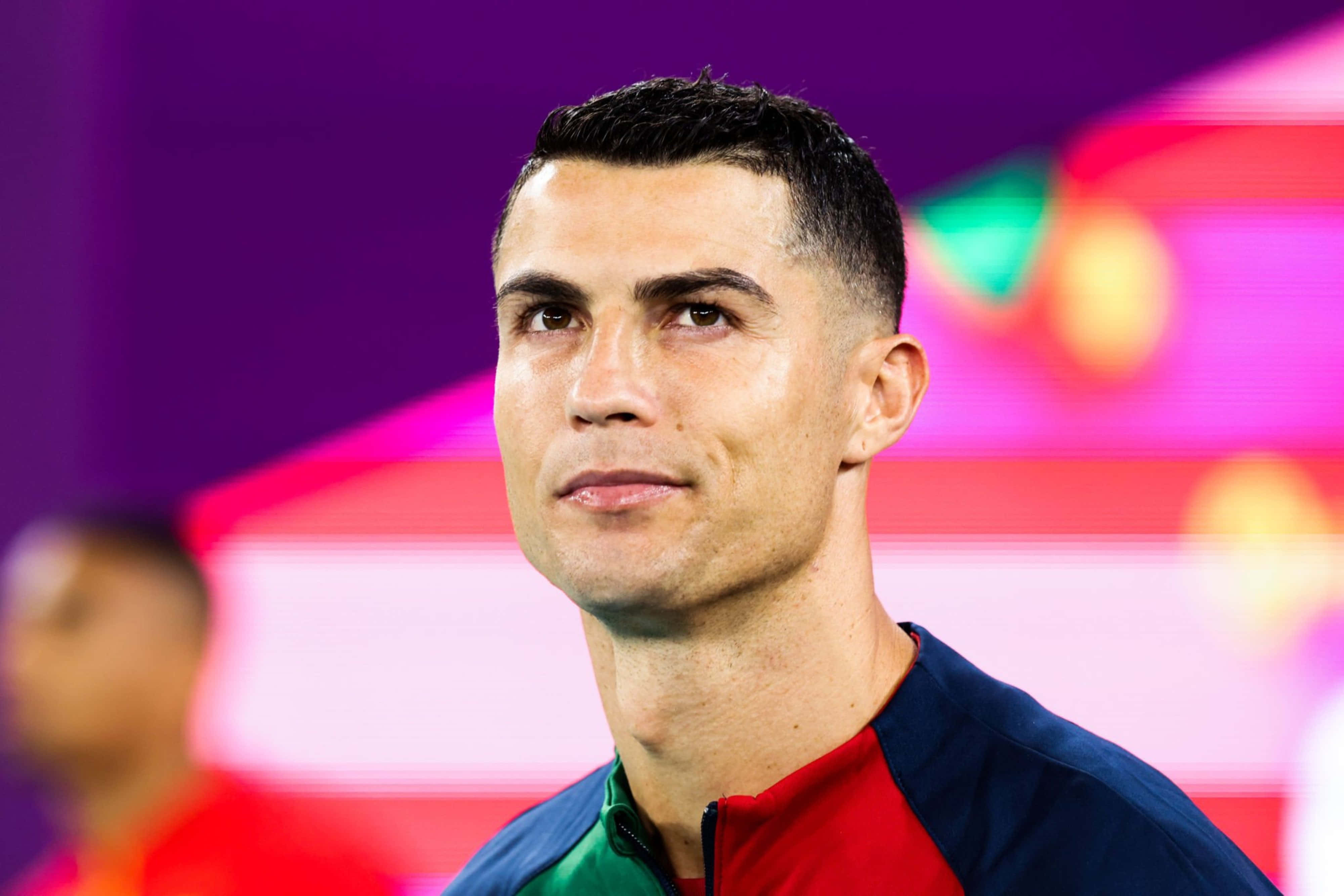 Cristiano Ronaldo Jaag Drome Na, Op én Af die Veld Muurpapier