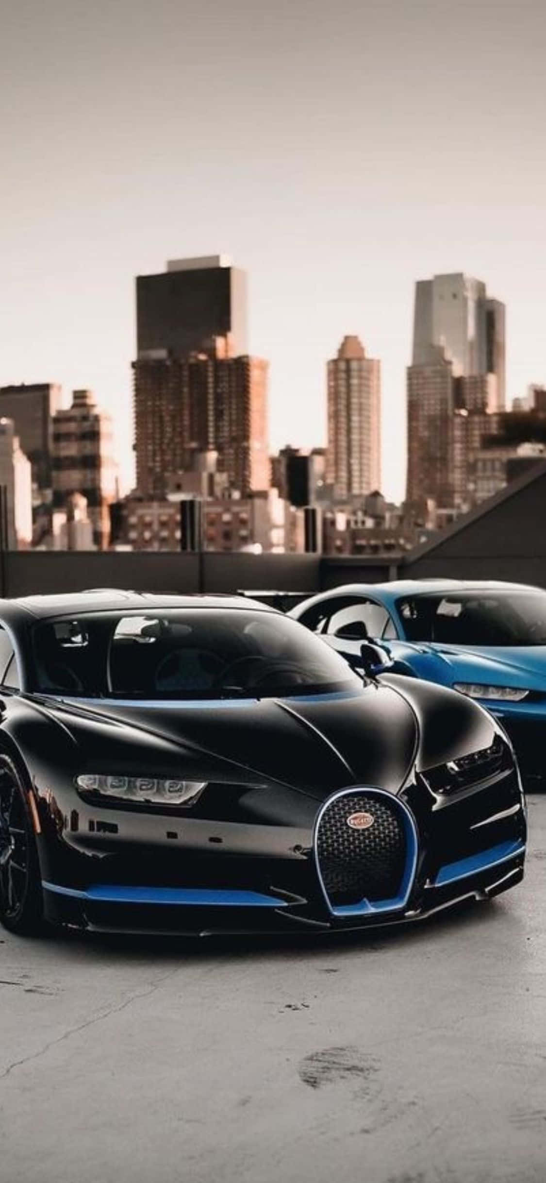 Die Ikoniese Bugatti en Innoverende iPhone Xs Werk in Volmaakte Harmonie Muurpapier