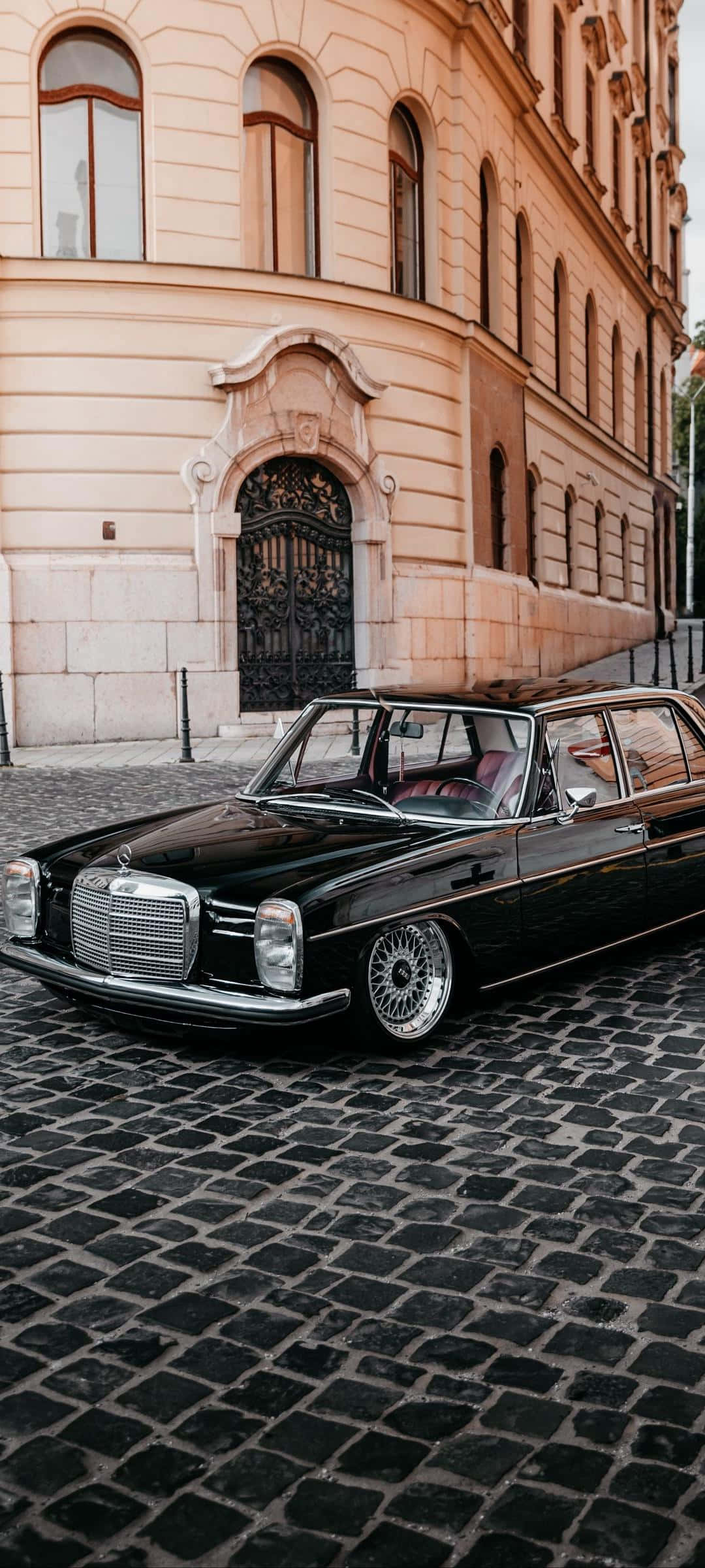 Die Klassieke Mercedes Gebou vir Drome Muurpapier