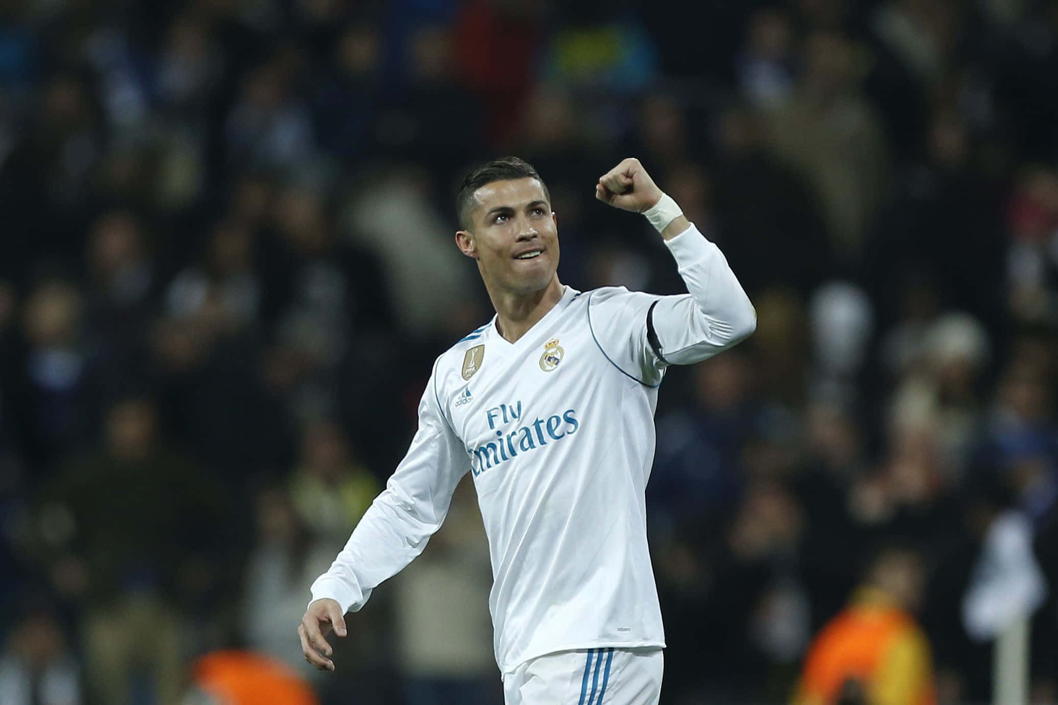 Die Legendariese Cristiano Ronaldo in Aksie Muurpapier