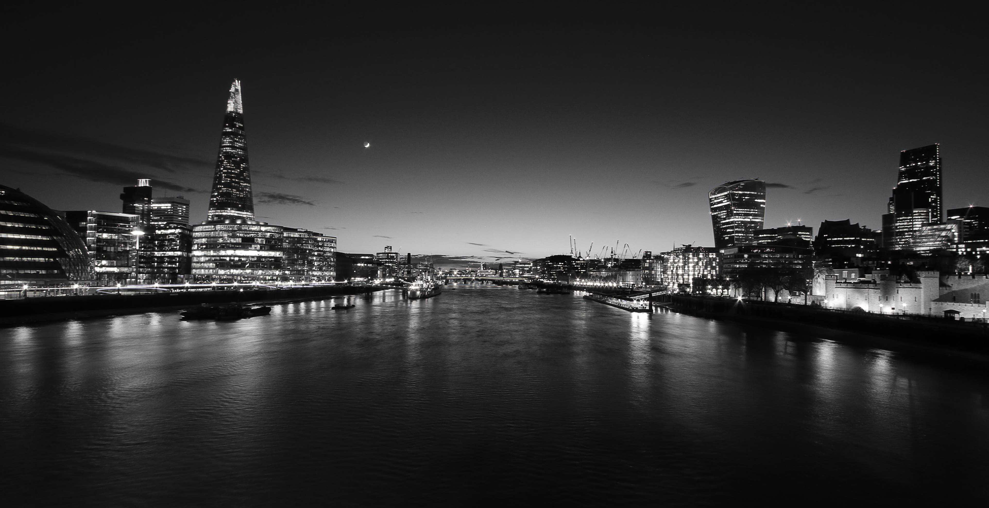 Die Shard vanaf Londen Stad Uitsig Muurpapier