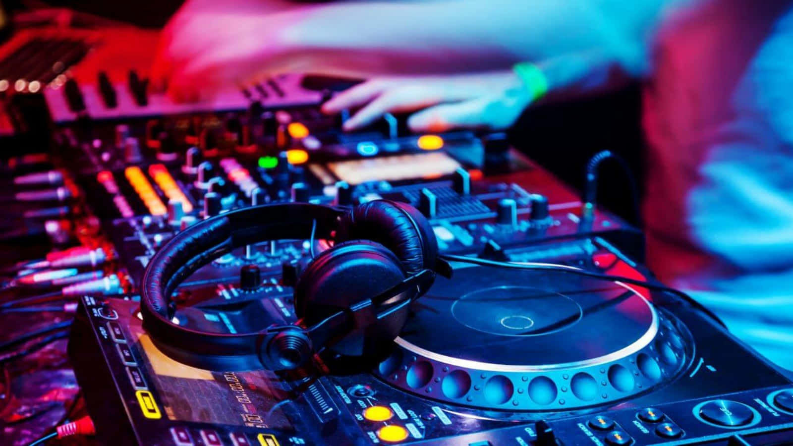 DJ-opstelling Nagklub Musiek Prent Muurpapier