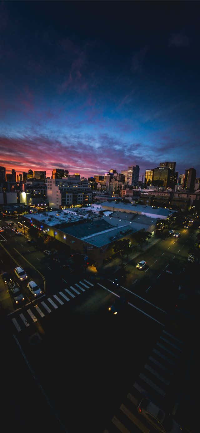 Donker Pad In San Diego iPhone Muurpapier