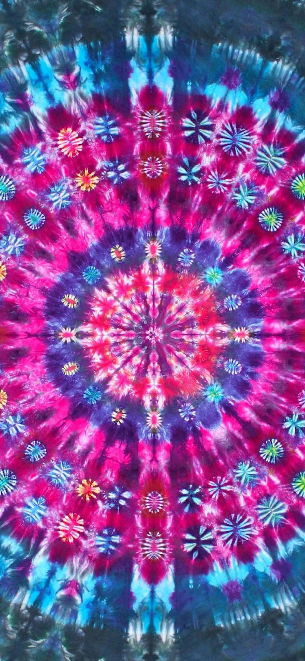 Draai koppe met 'n gewaagde hoë resolusie tie-dye agtergrond Muurpapier