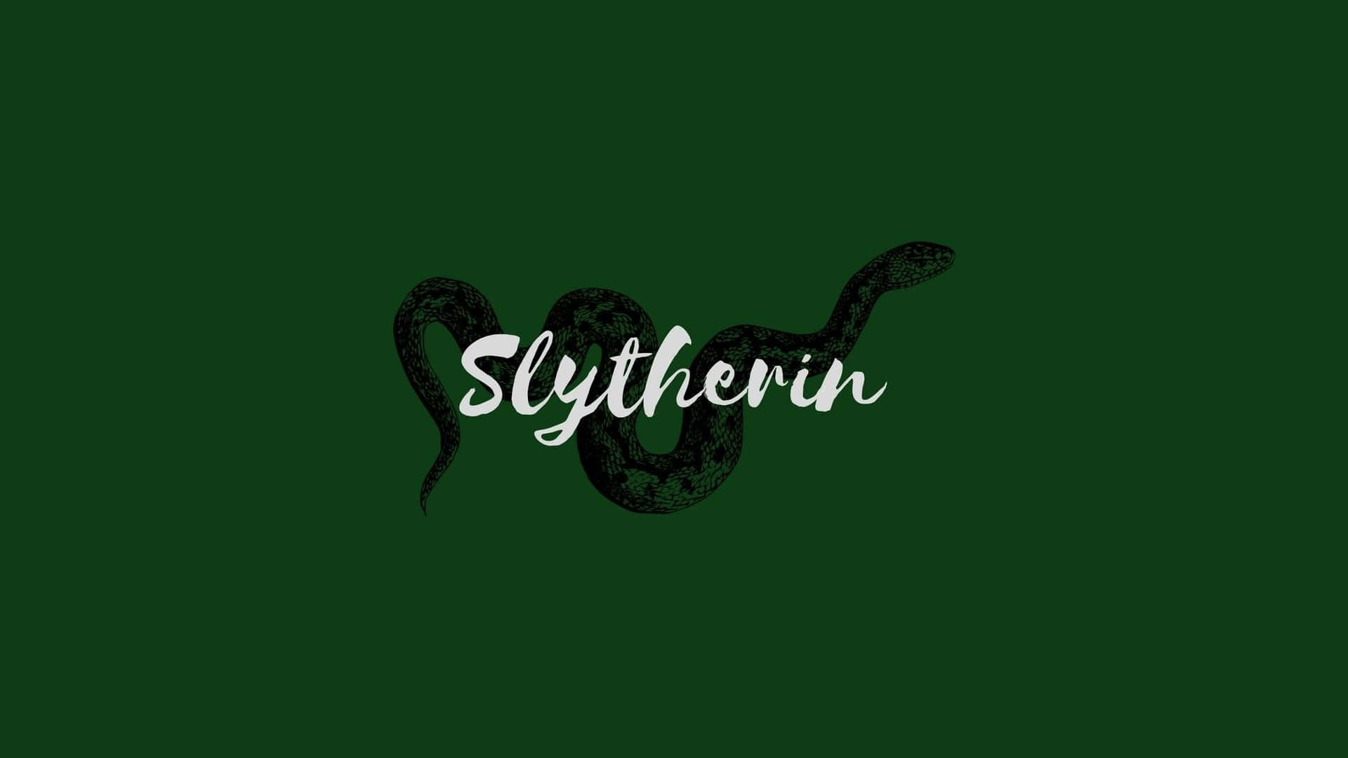 Ervaar die ikoniese Slytherin Huis-estetiek met hierdie luuks gedetailleerde tematiese muurpapier.