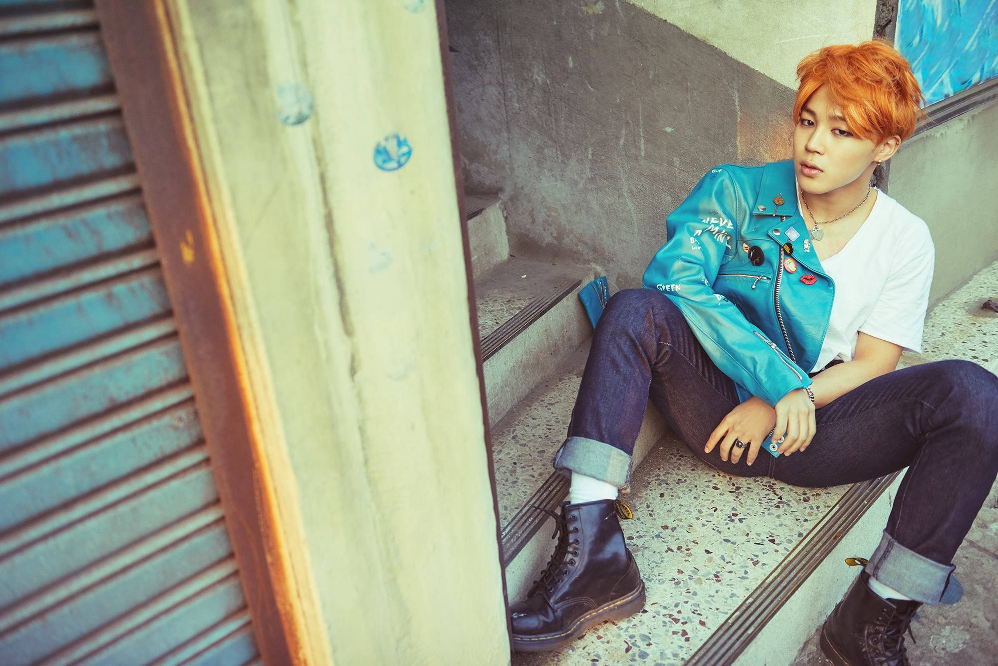 Estetiese Bts Jimin Oranje Hare Muurpapier
