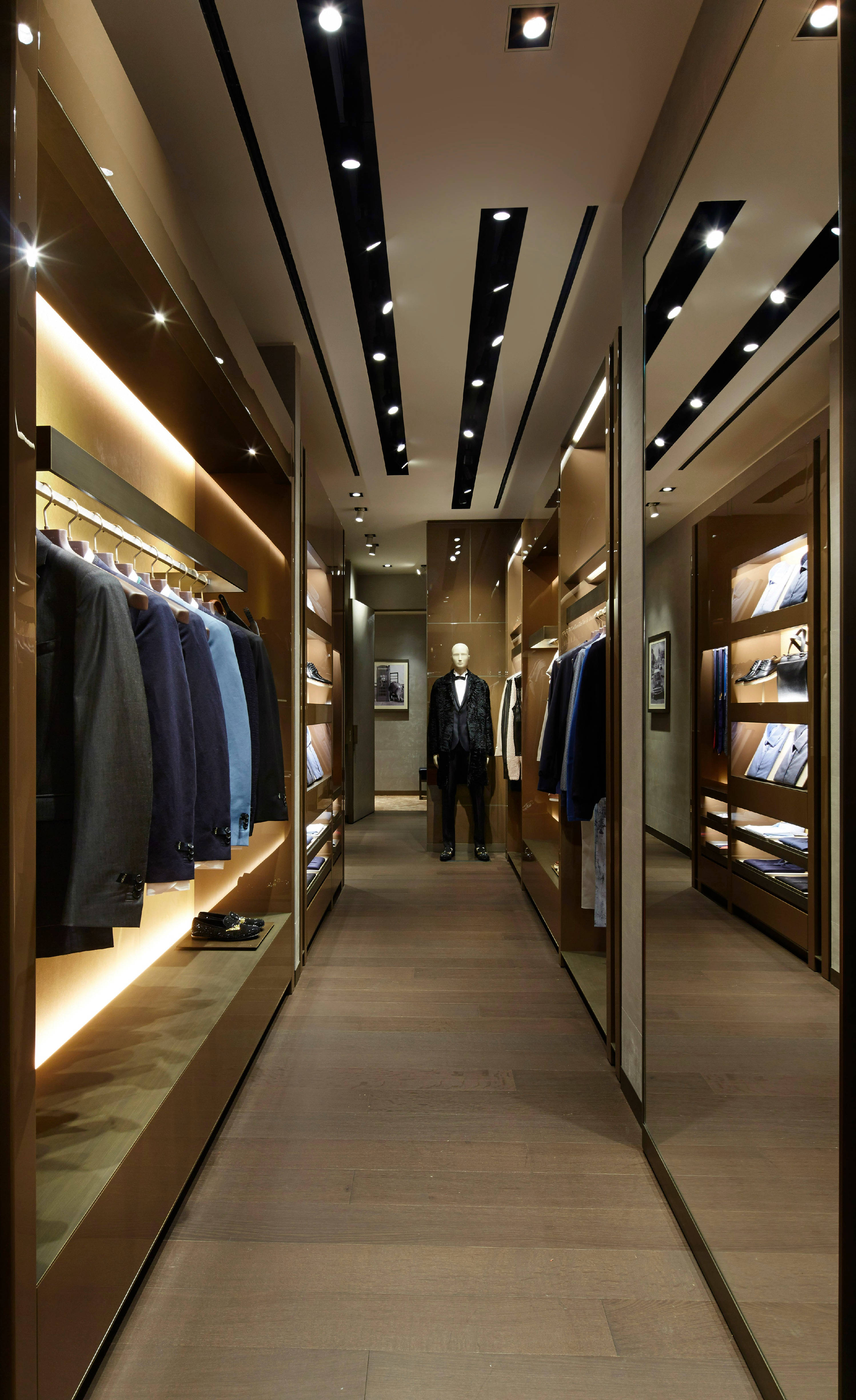 Fendi Tuxedos in Kamer Muurpapier