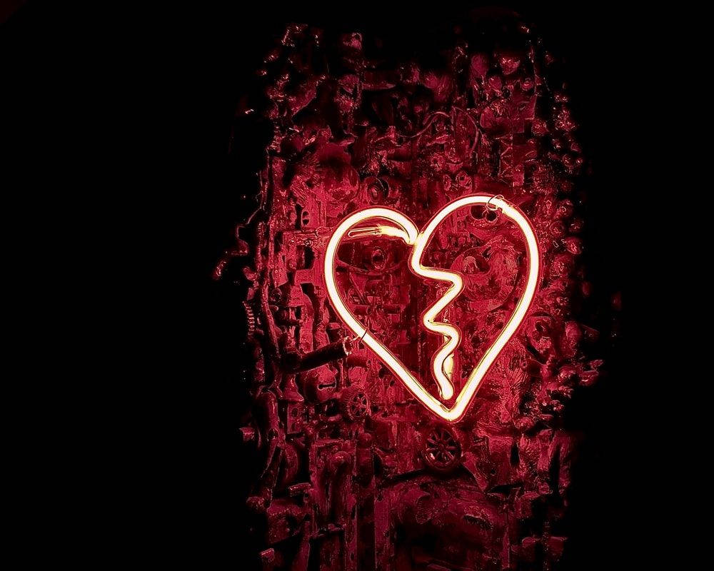 Gebroke Hart Estetiese Neonlig Muurpapier