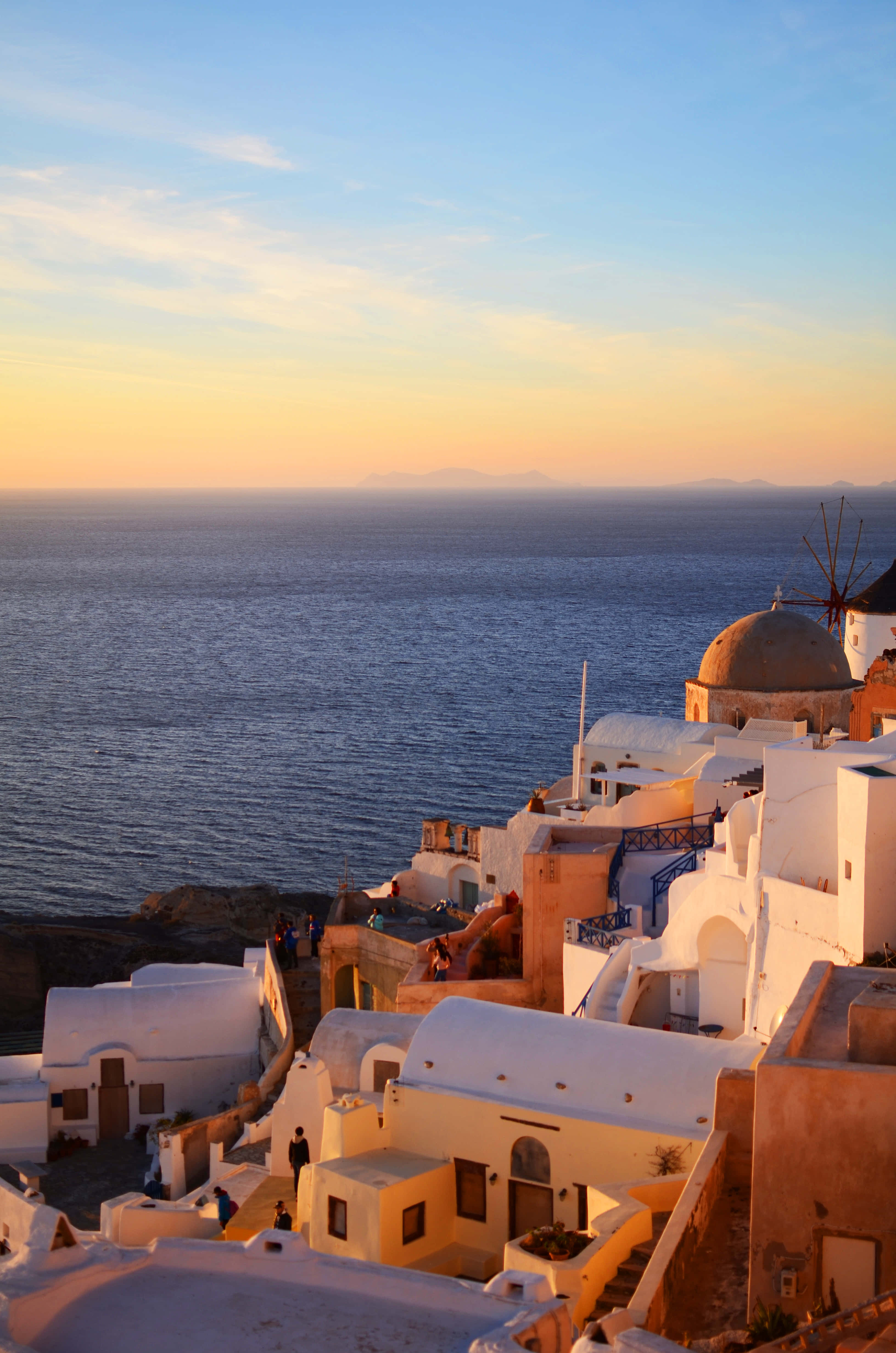 Geniet die asemrowende uitsigte van Santorini-eiland, Griekeland Muurpapier