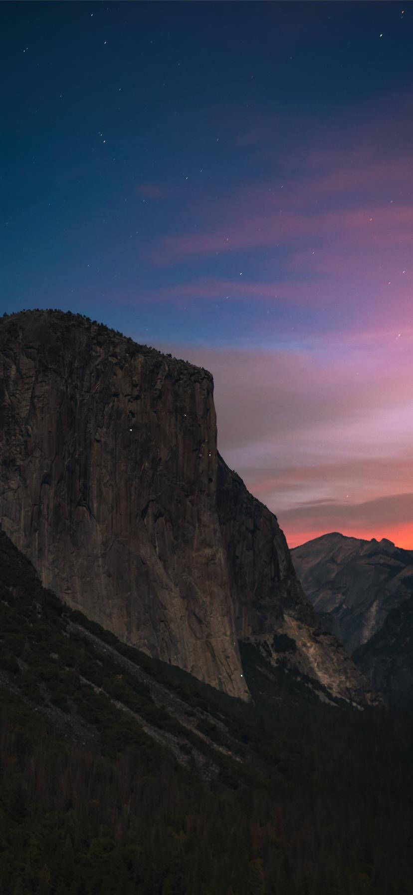 Geniet die inspirerende uitsigte van Yosemite Nasionale Park op jou iPhone Muurpapier