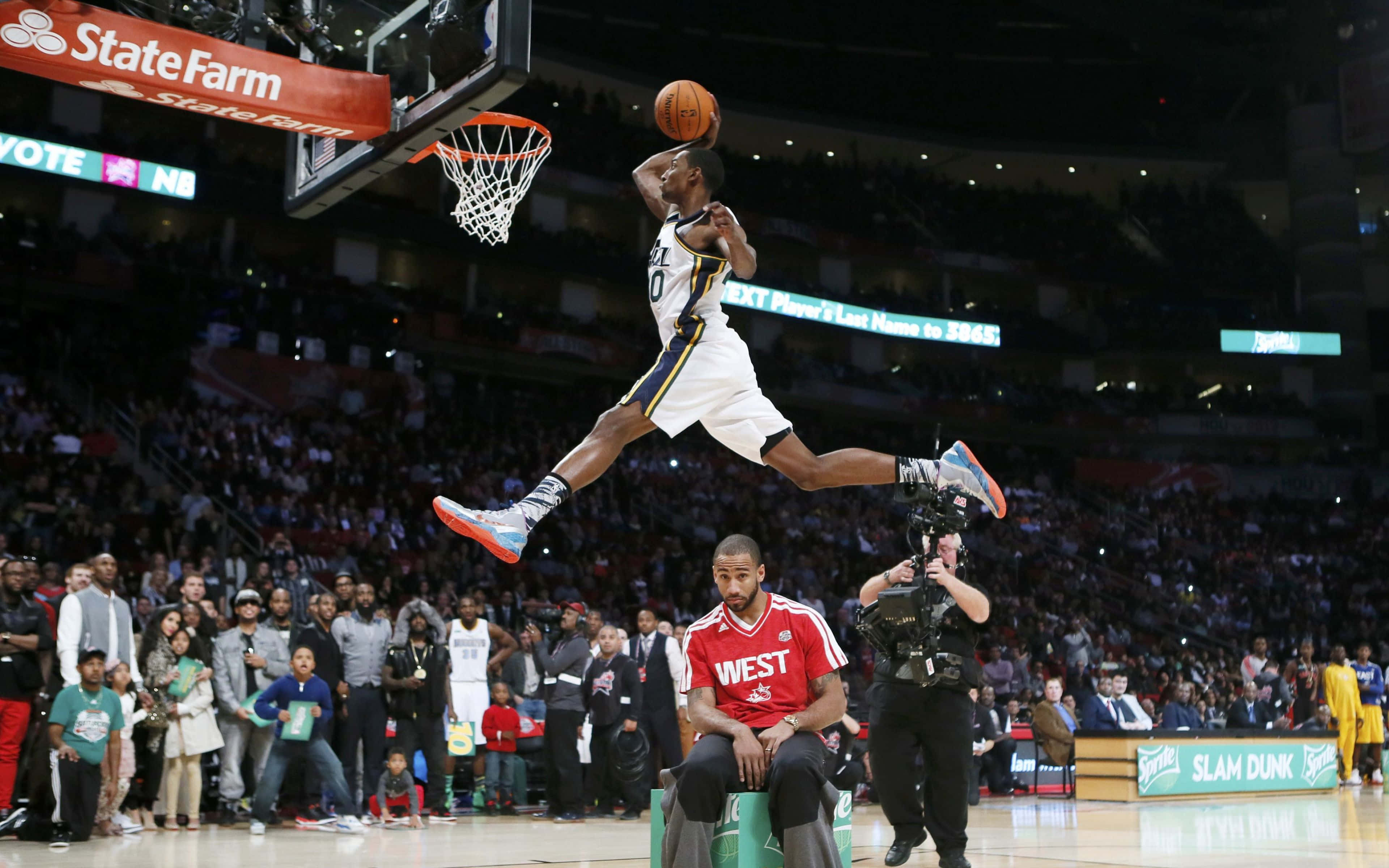 Geniet die opwinding van basketbal in 4K-resolusie Muurpapier