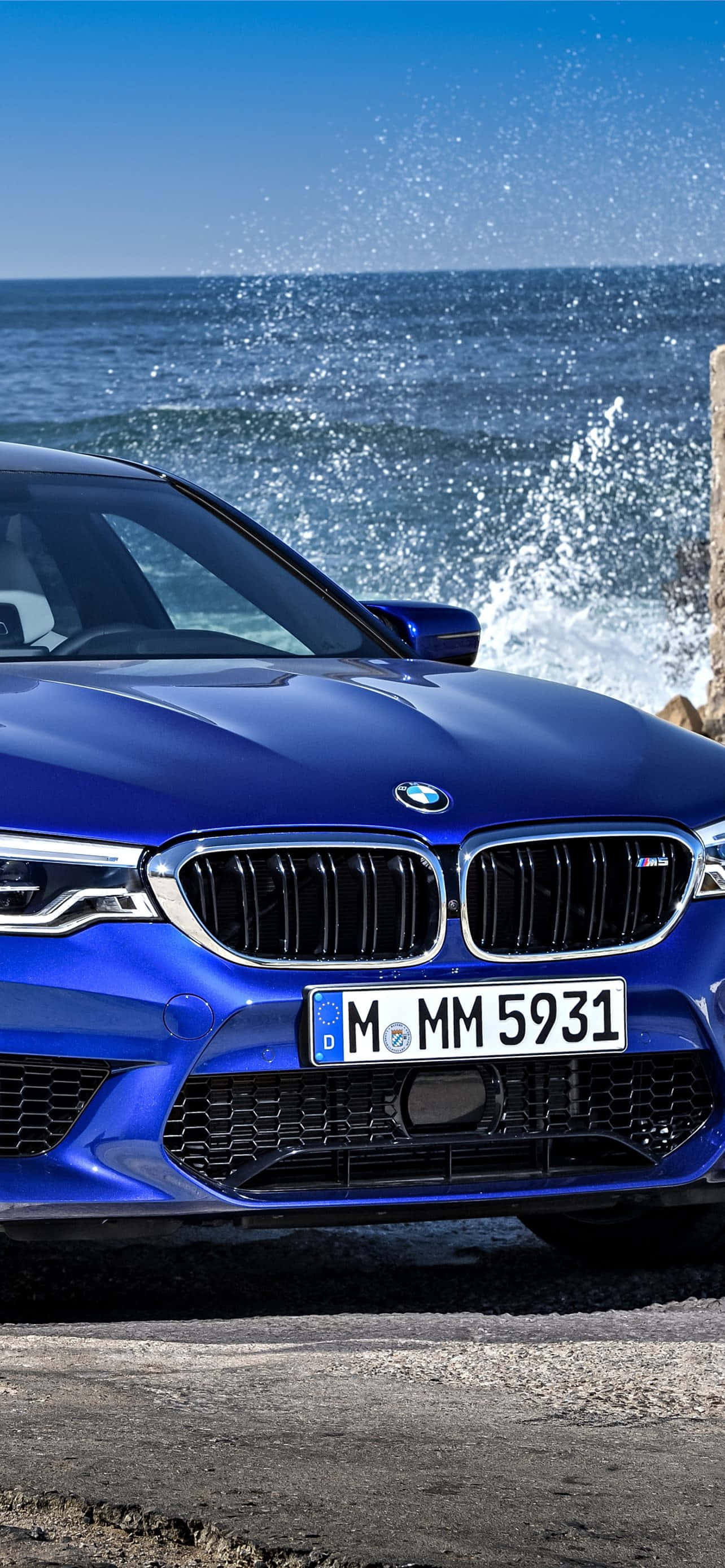 Geniet Luuksheid op 'n Begroting met die BMW M5 Muurpapier