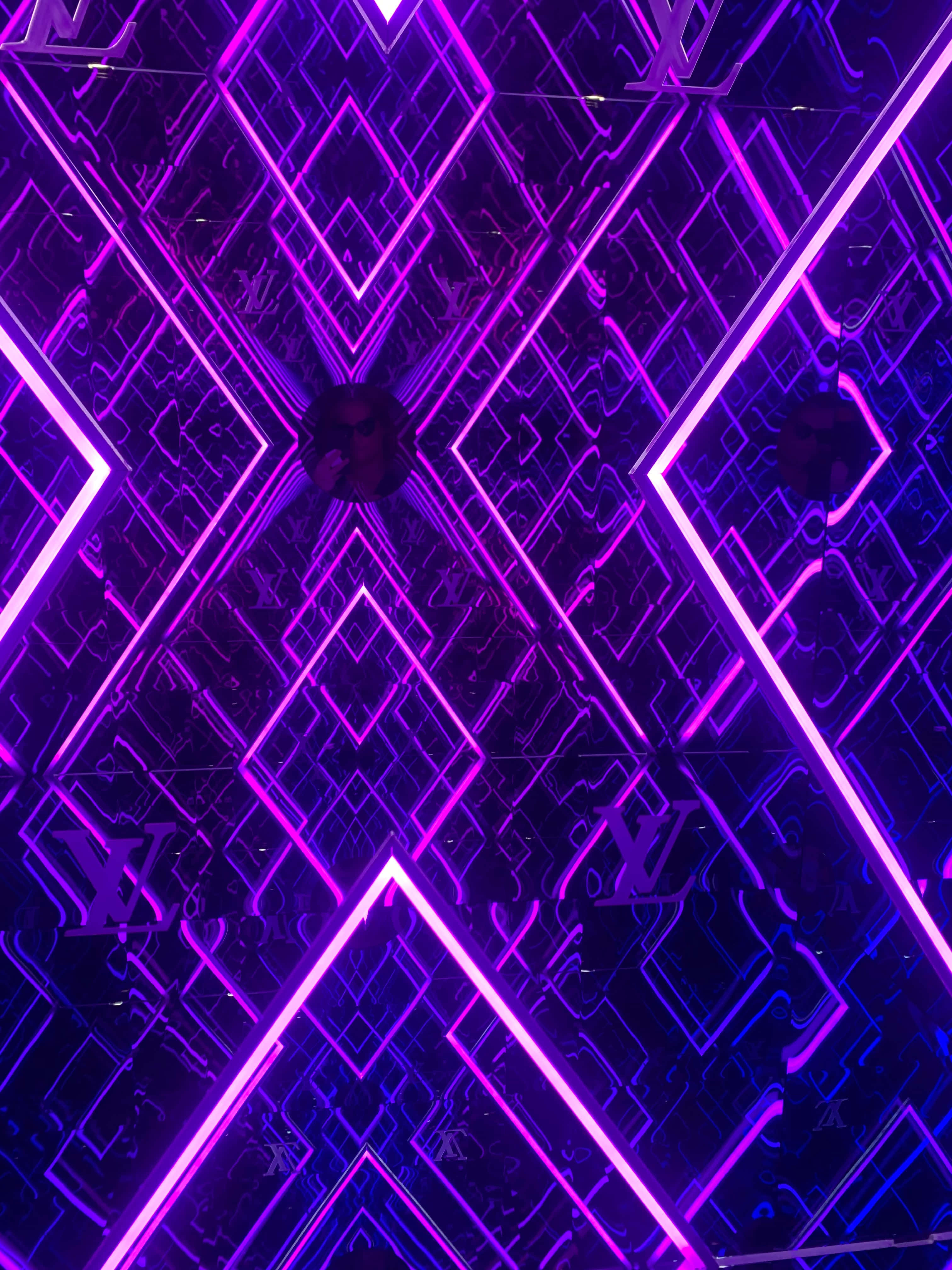 Geniet 'n lewendige pers neon agtergrond. Muurpapier