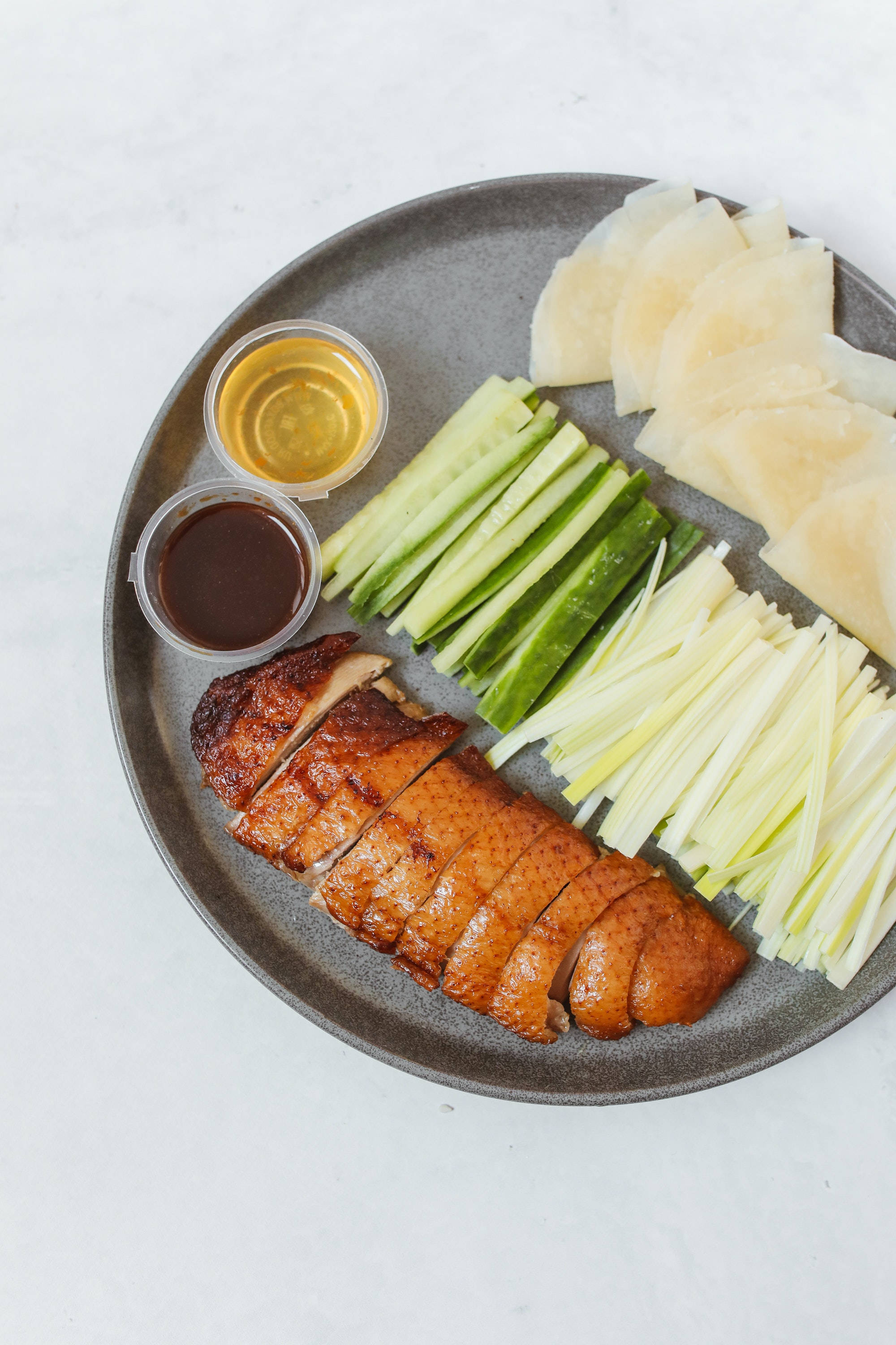 Geroosterde Peking-eend Met Gesoute Soet Gemmer Muurpapier
