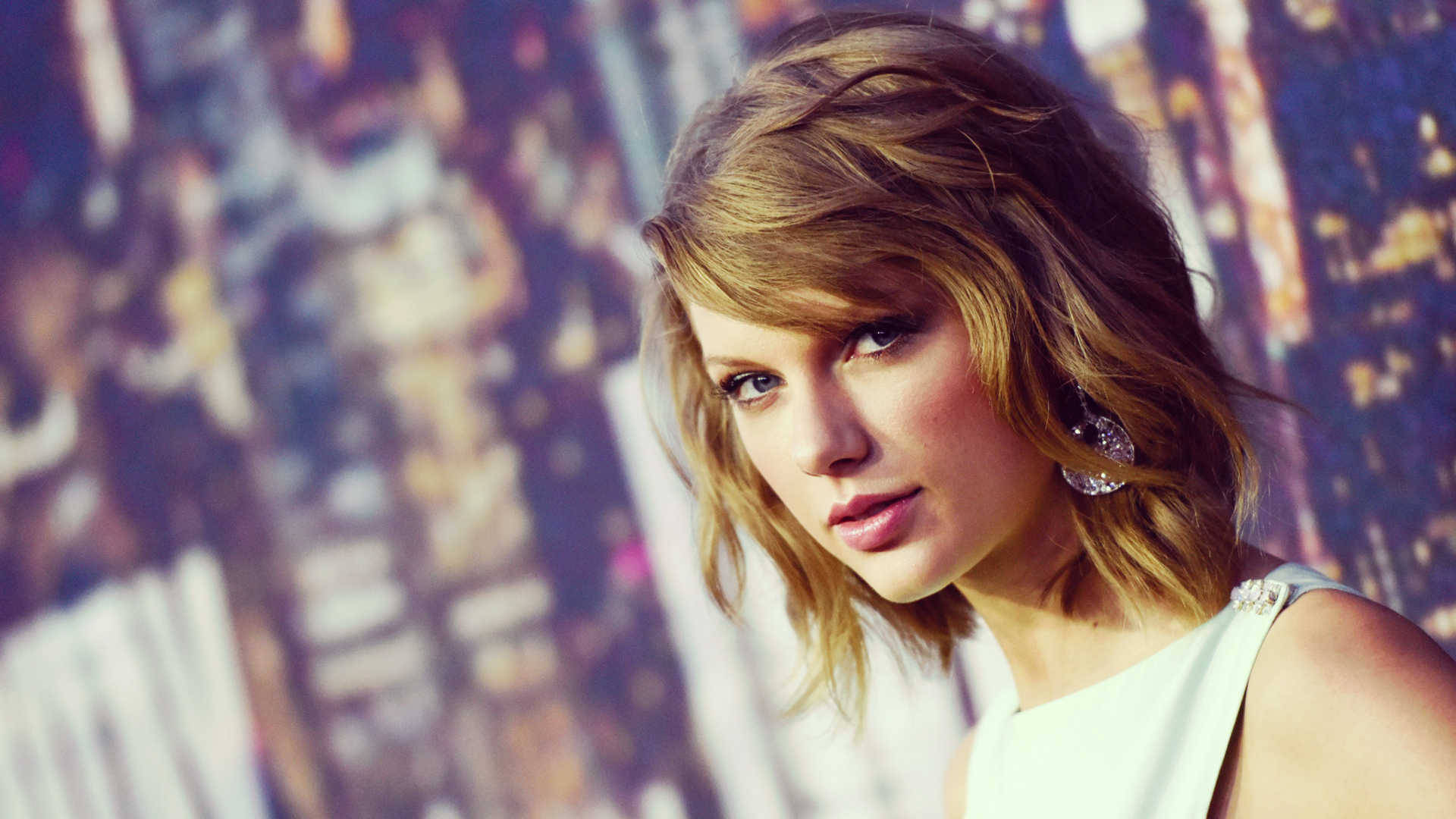 Golwende bob haarstyl Taylor Swift agtergrond foto. — Taylor Swift Muurpapier