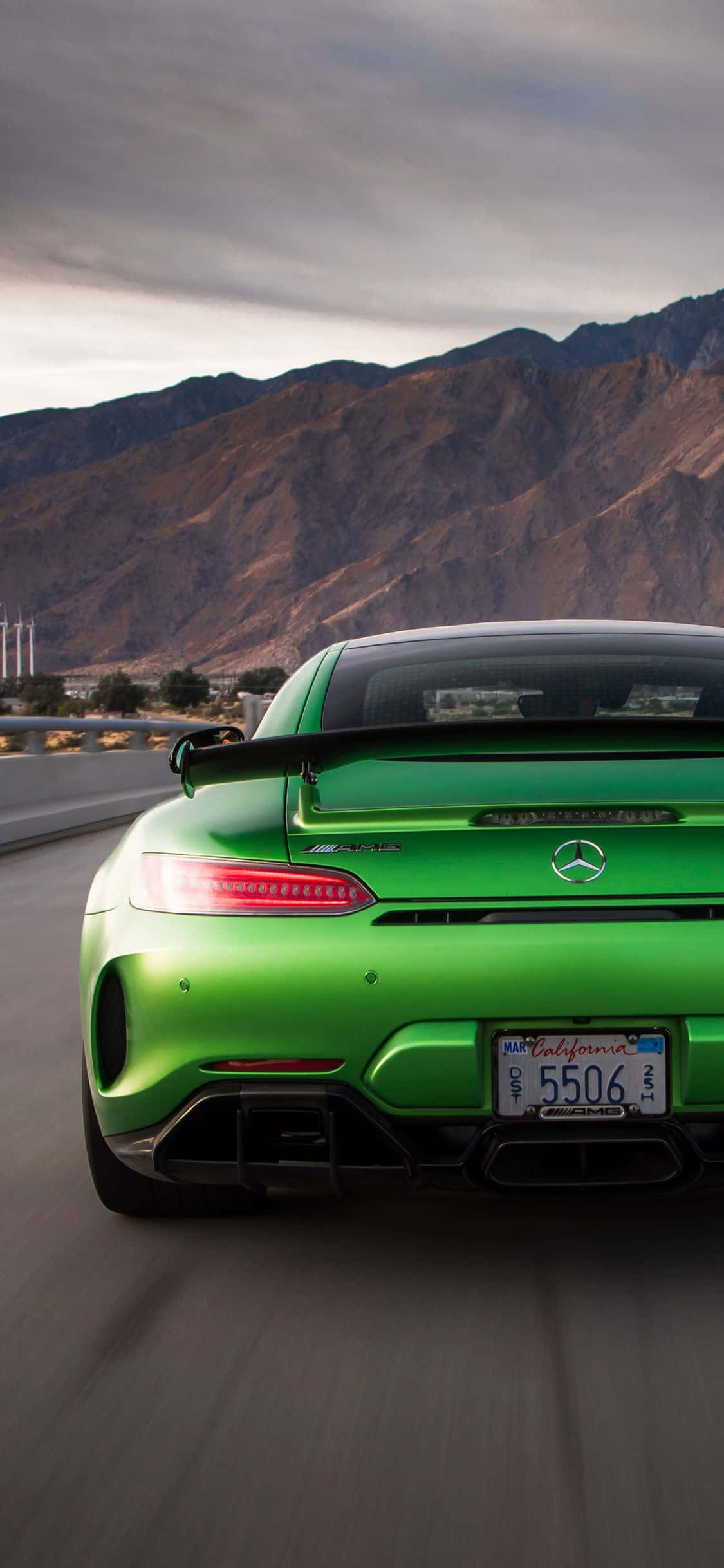 Groen iPhone Xs Mercedes Amg Agtergrond Muurpapier