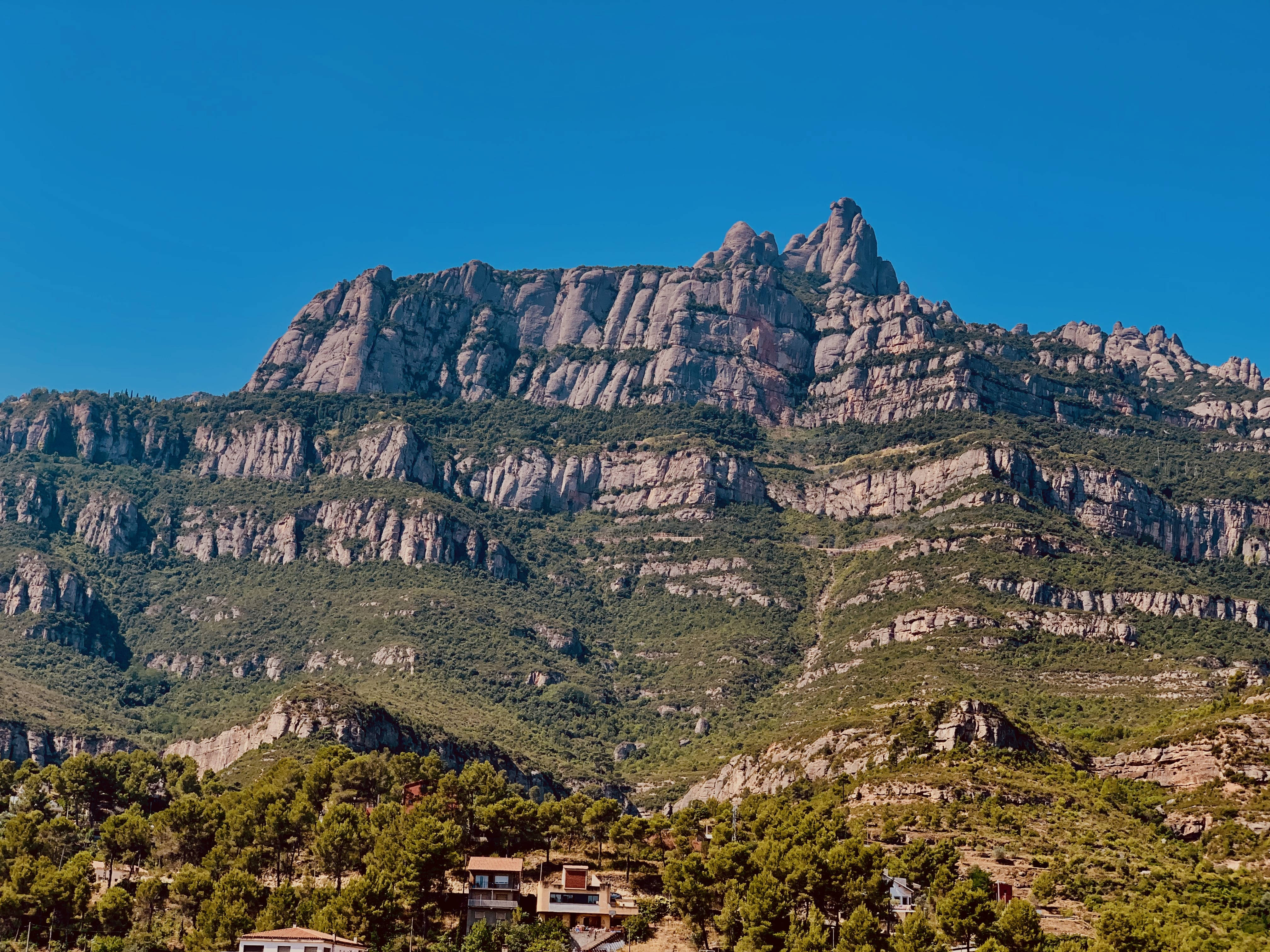 Groot Montserrat Kolle Muurpapier