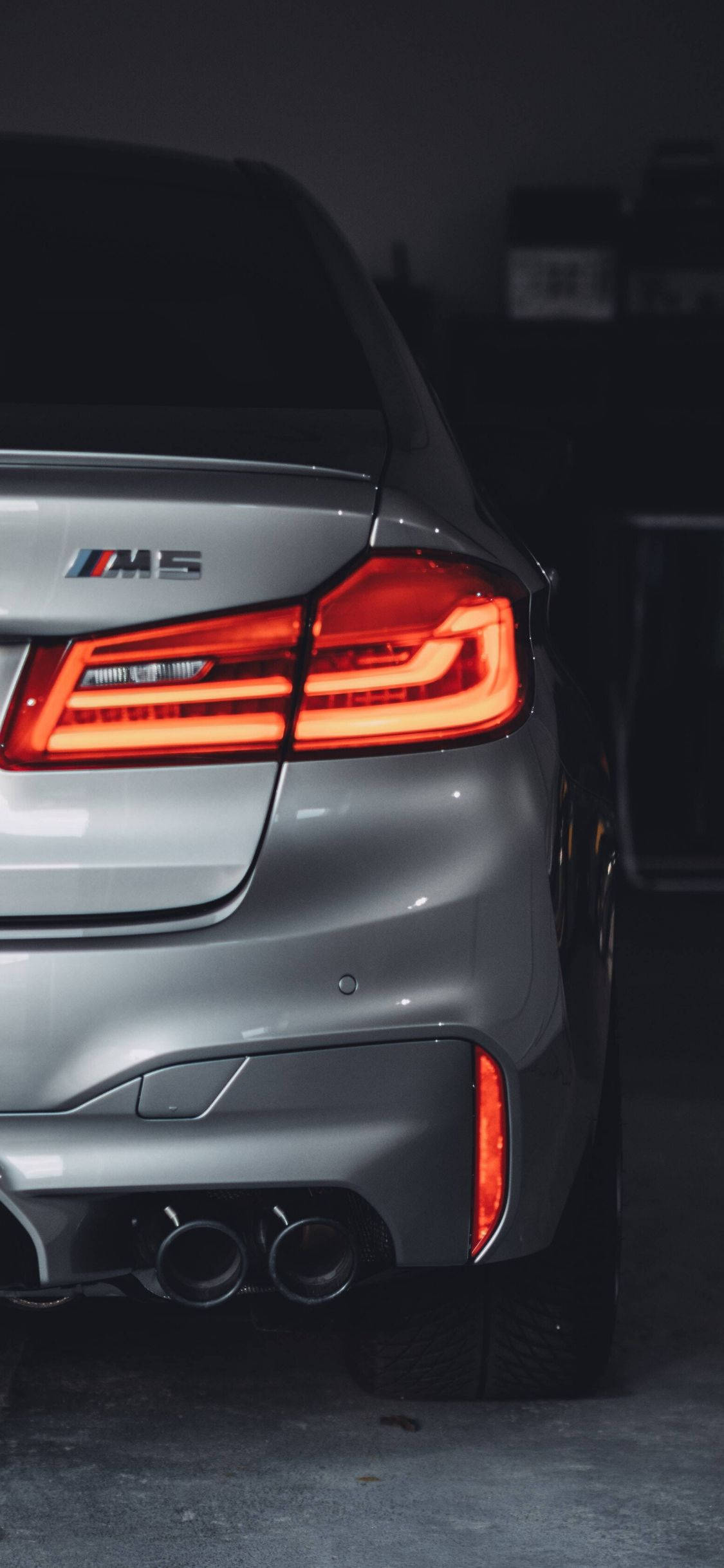 Grys BMW M5 Motor iPhone Muurpapier