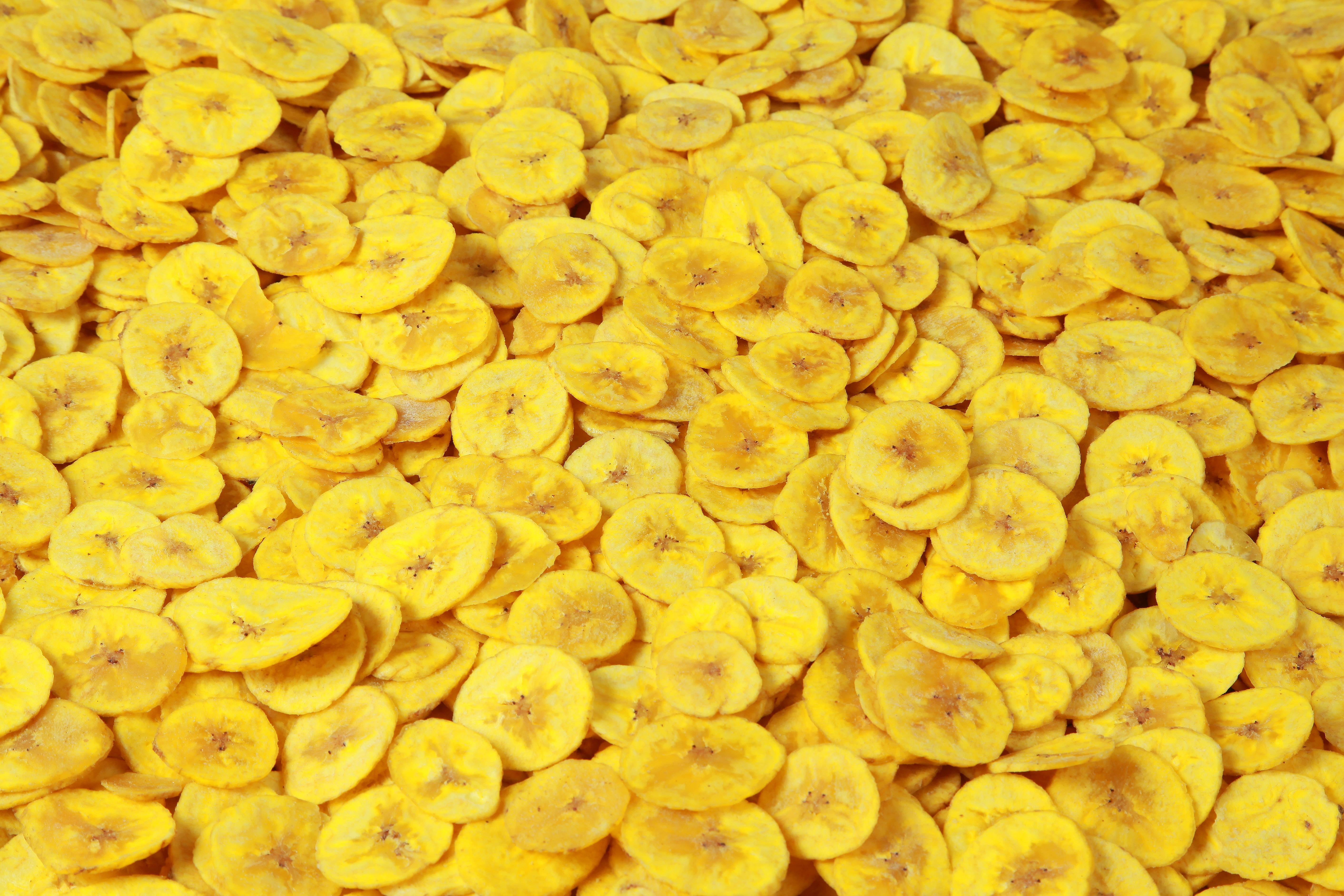 Hoop Piesangskyfies Muurpapier