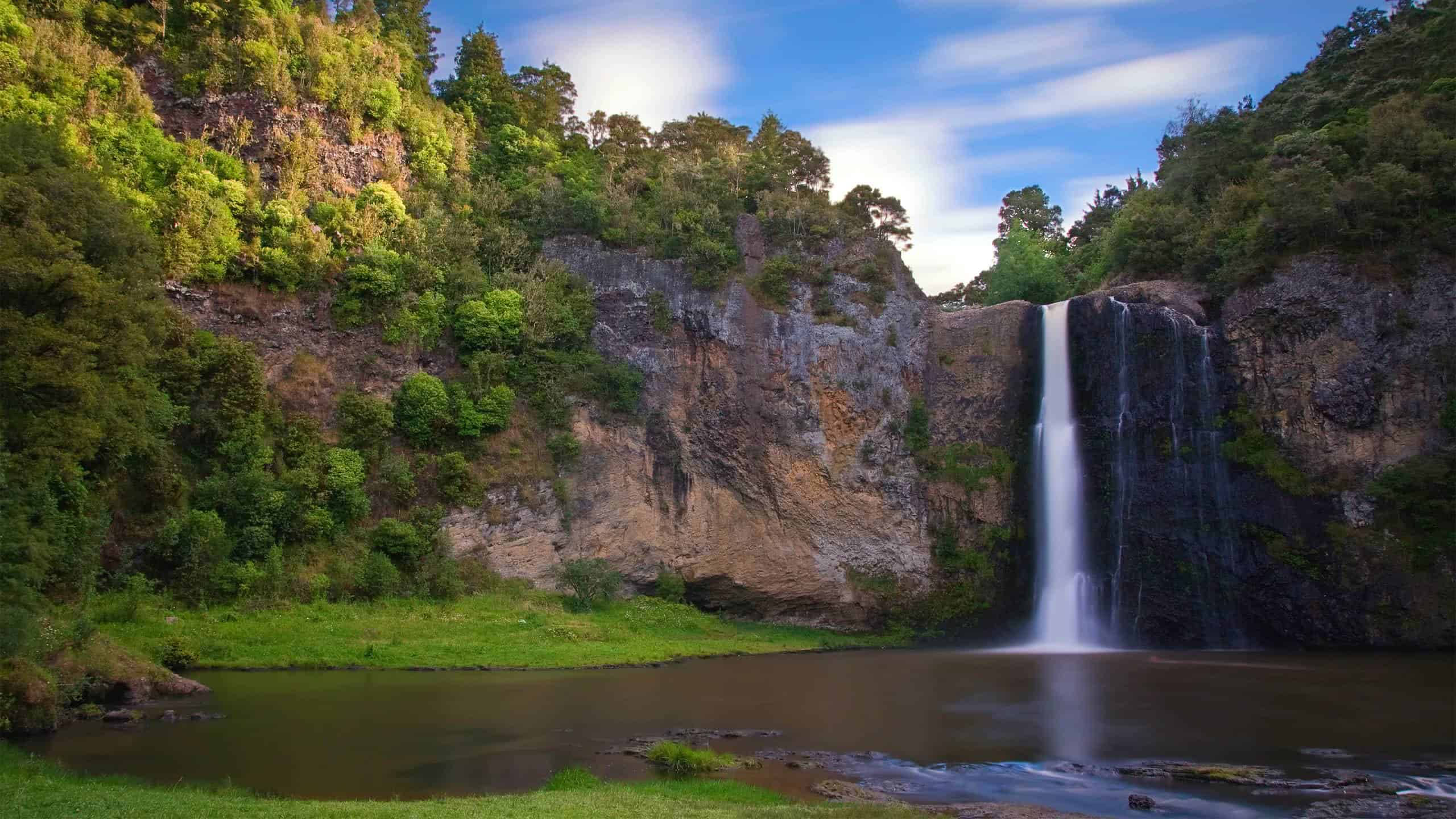 Hunua-watervalle in Auckland Muurpapier