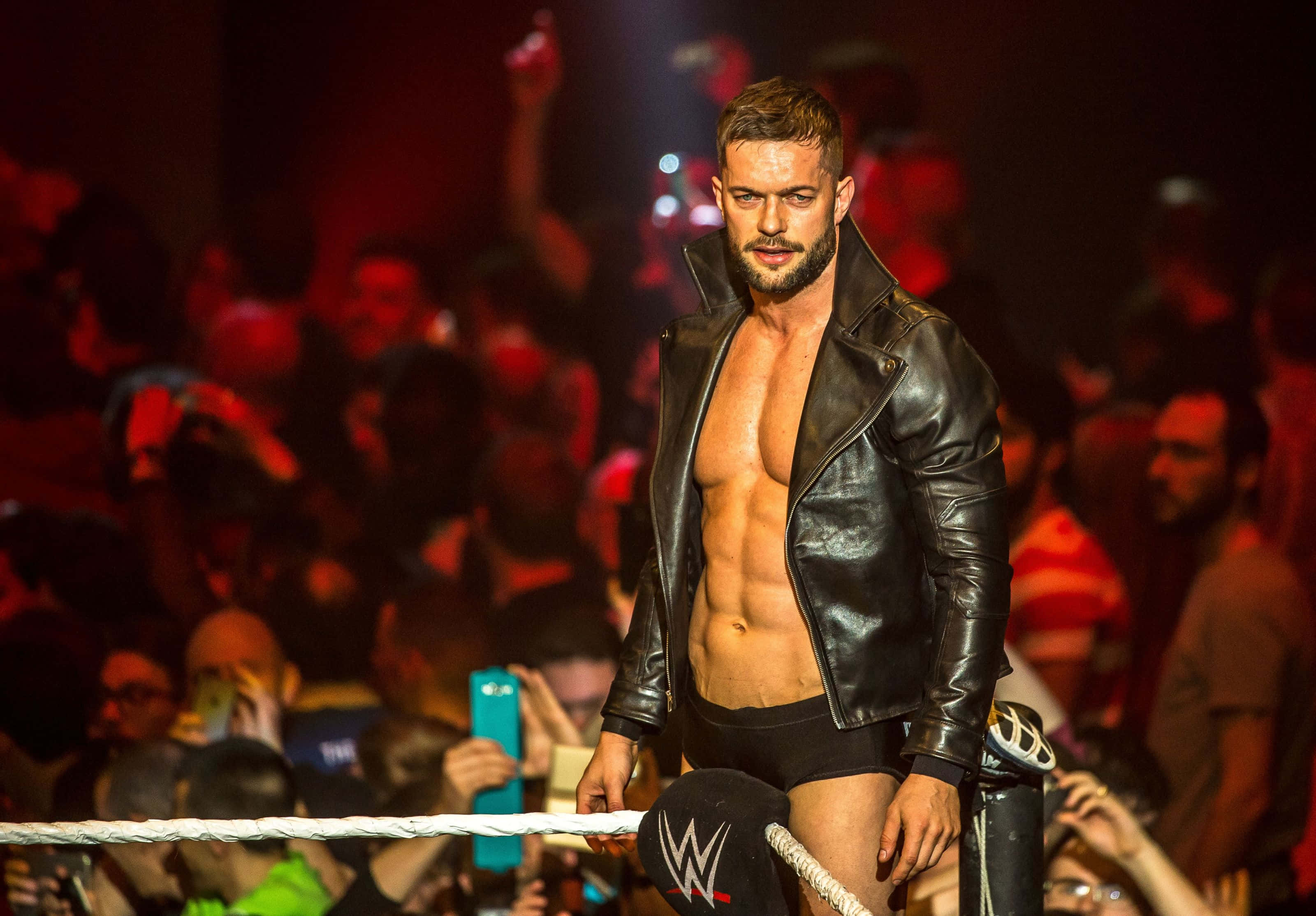Ierse Professionele Stoeier Finn Balor Muurpapier